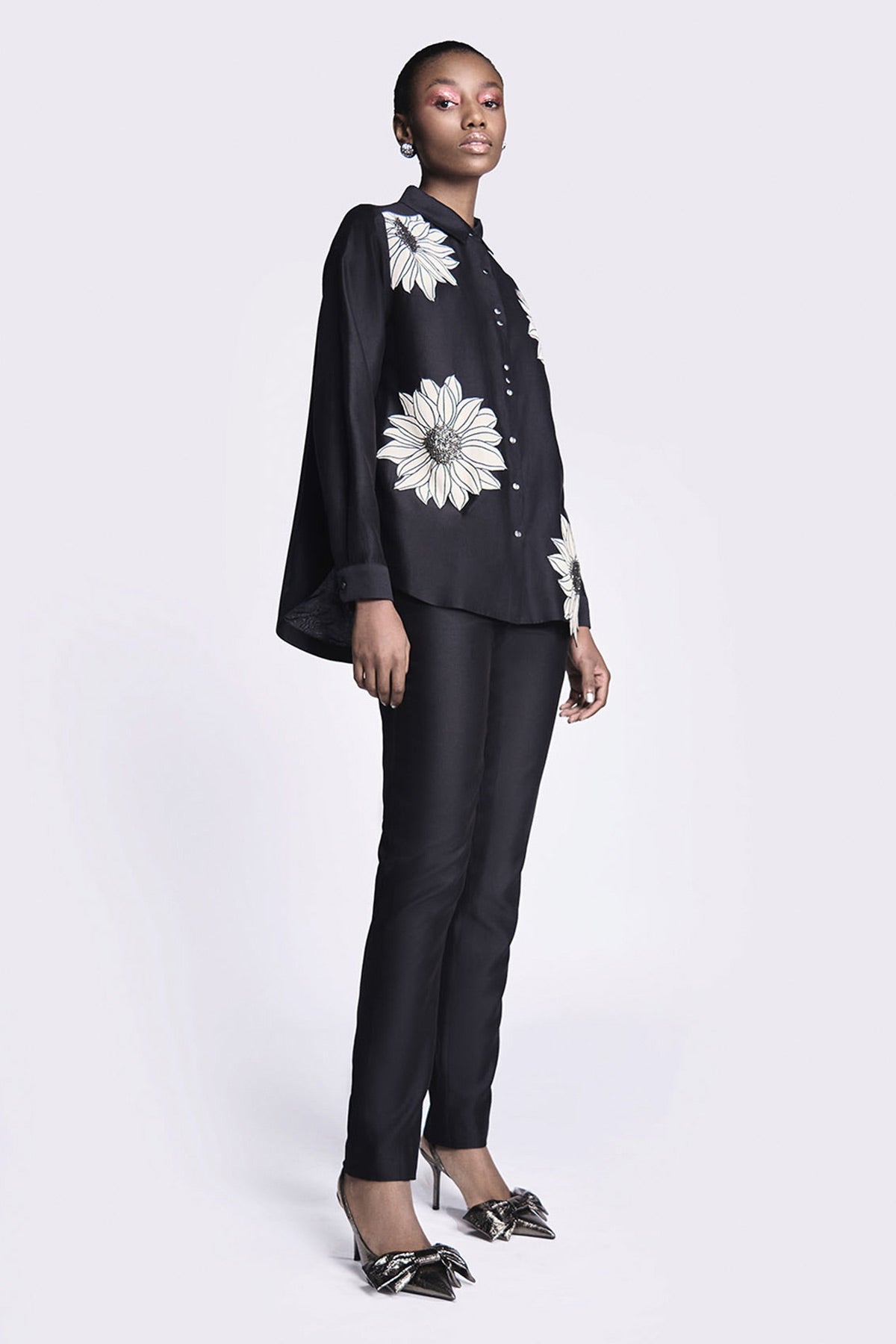 Sunflower Applique High Low Shirt With Narrow Pants