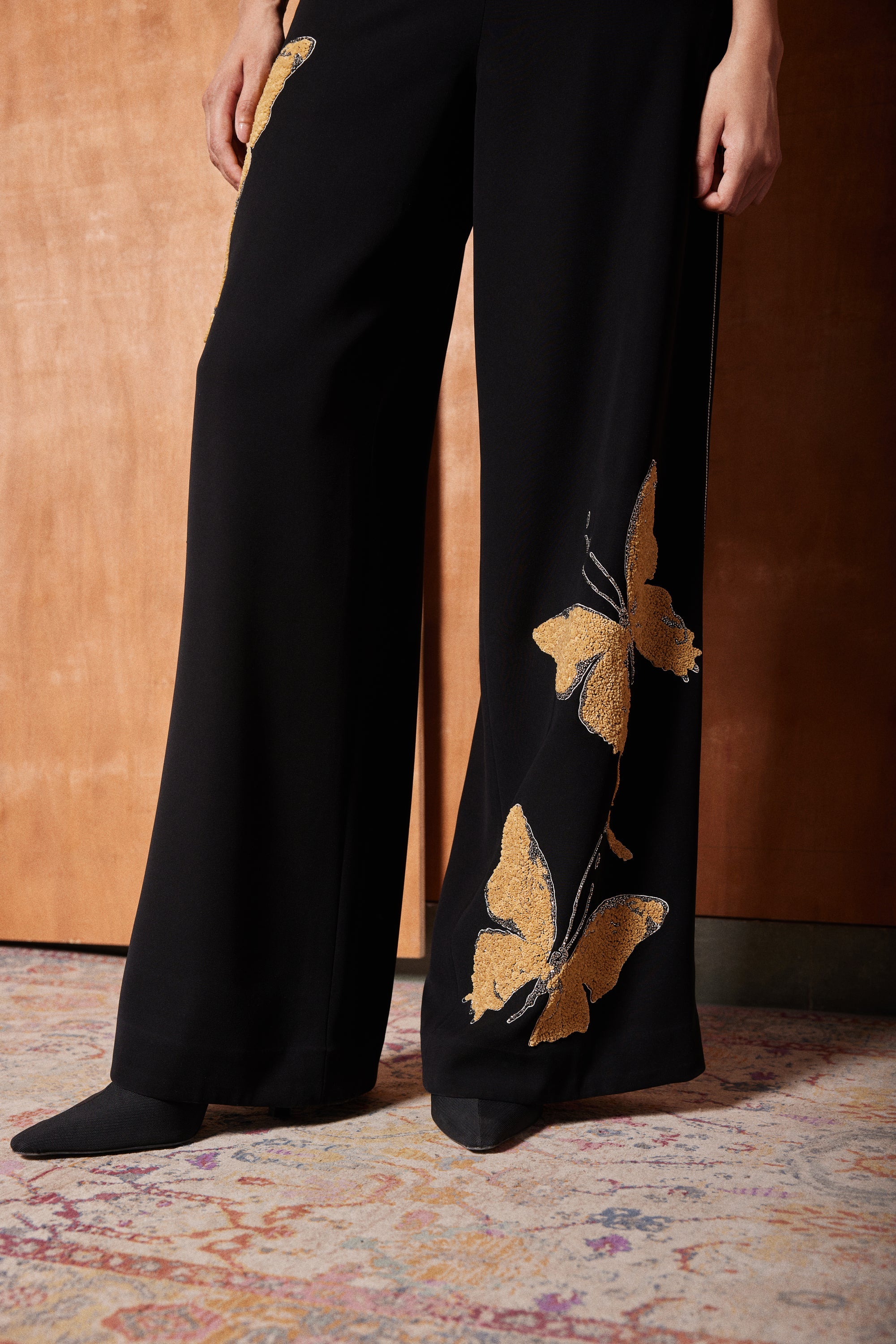 FLARED PANTS OF ( FADING BUTTERFLY CROPPED SHIRT )