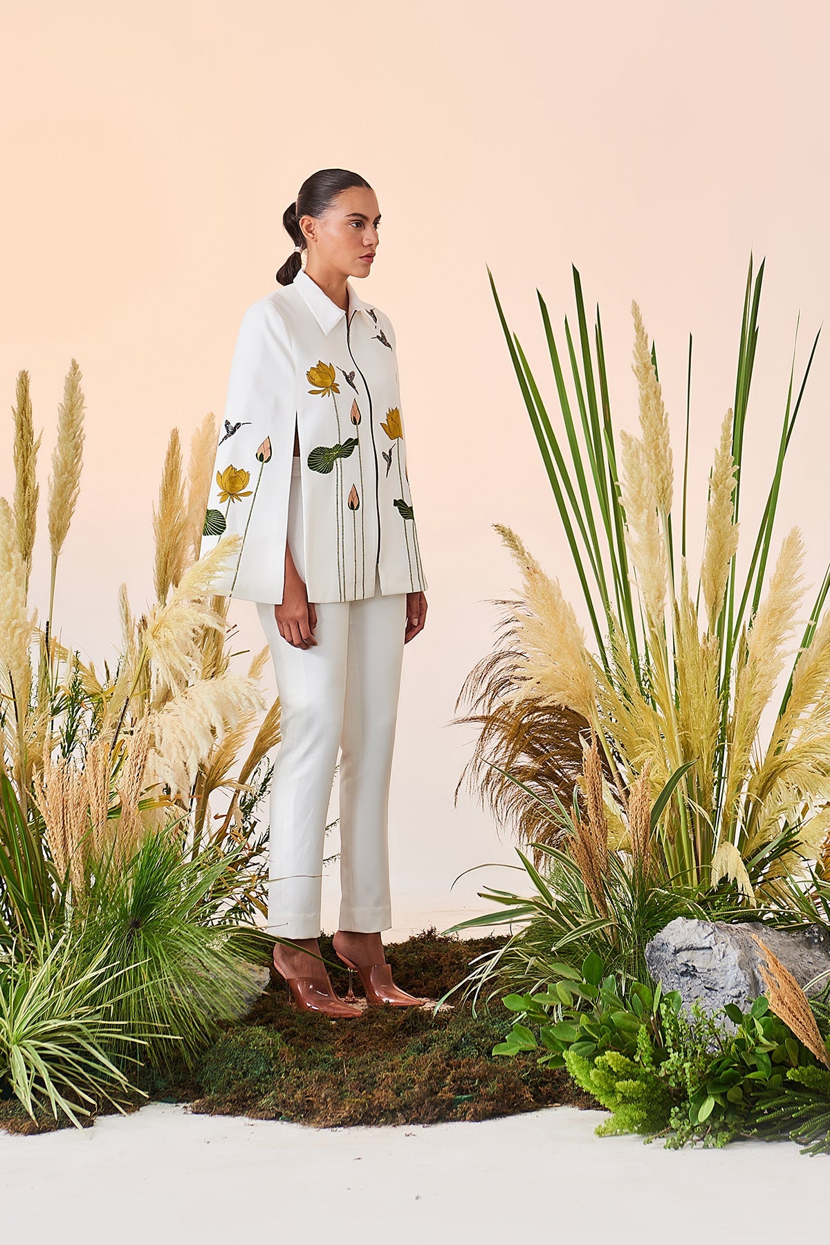 Lotus And Humming Bird Cape And Narrow Pants