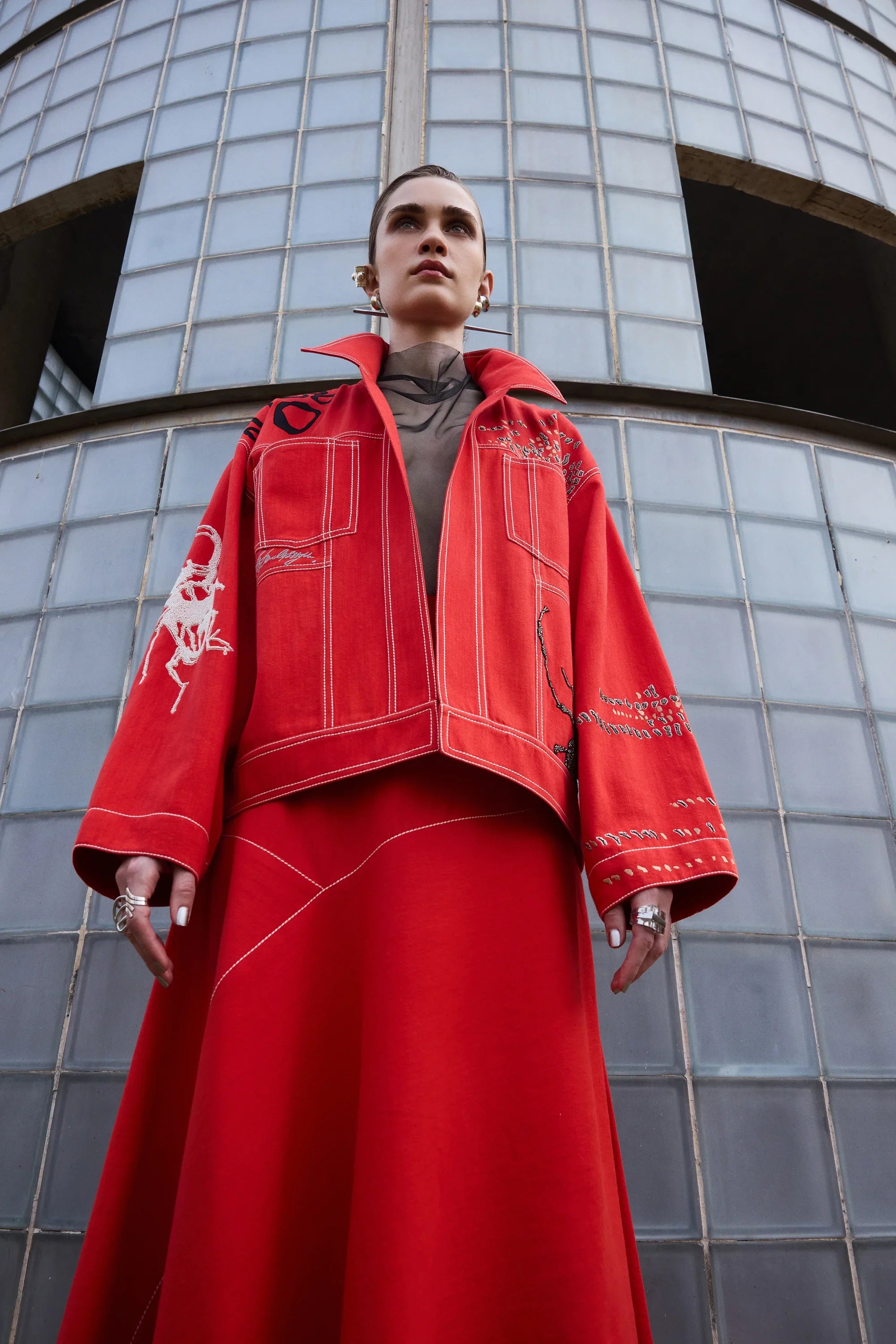 ASYMMETRIC SKIRT Of BUG THEORY OVERSIZED JACKET