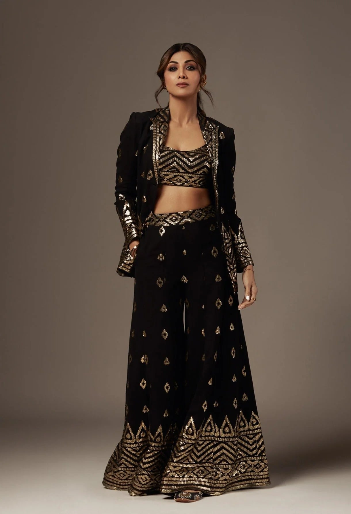 CY Shilpa Shetty In Marrakesh Sharara Set By Gopi Vaid Front 1