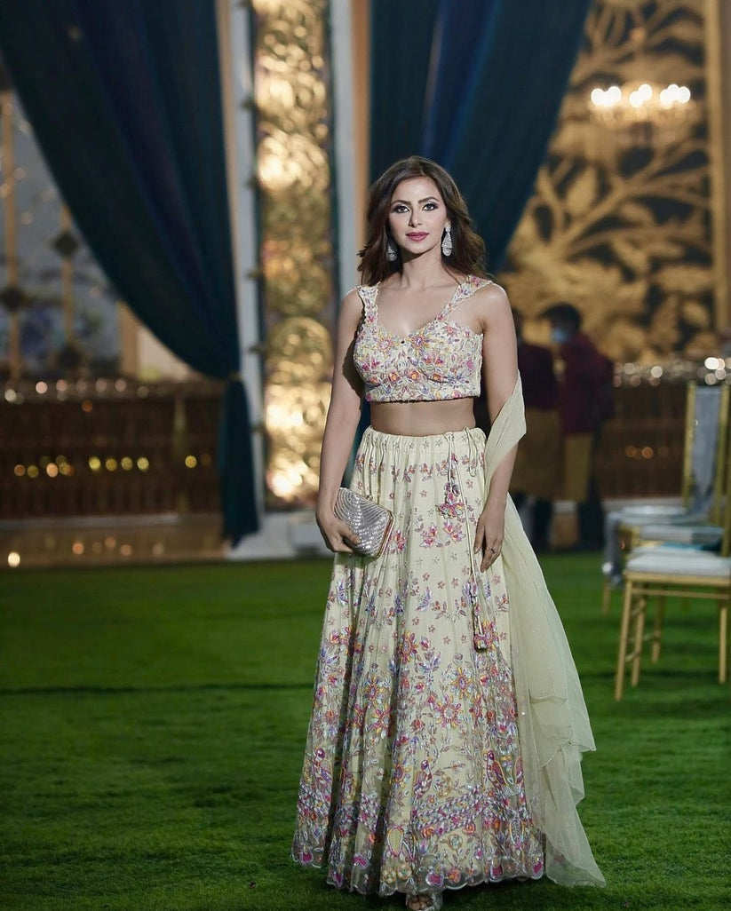 CY Shubha Rajput In Silver Cleopatra Clutch By A Clutch Story