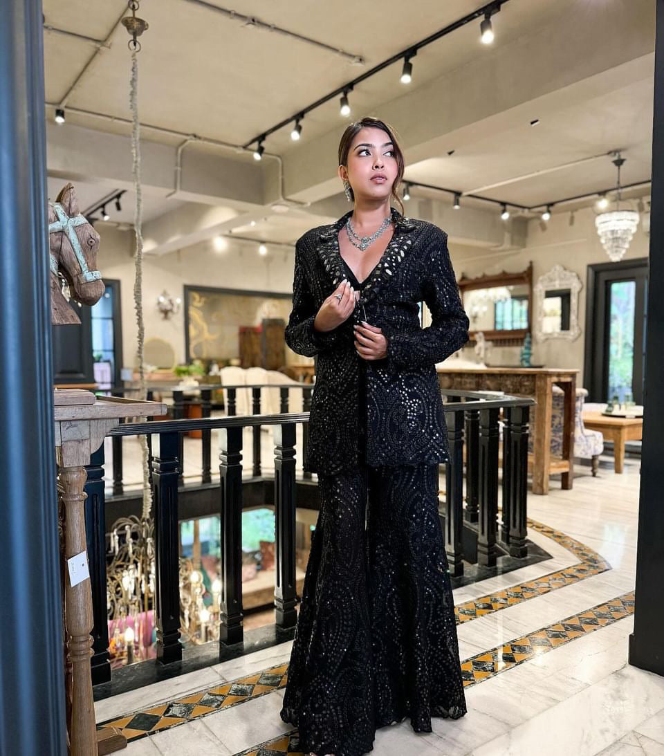 CY Trisha In Blazer & Pants Set By 29 India Front 1