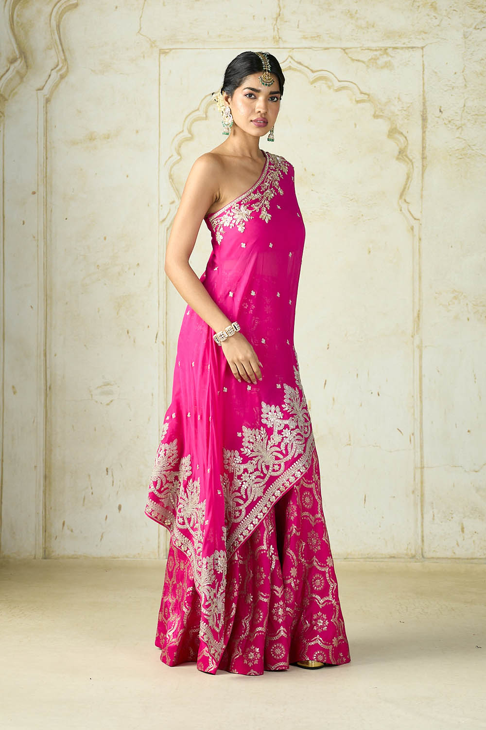 Areesha One Shoulder Set