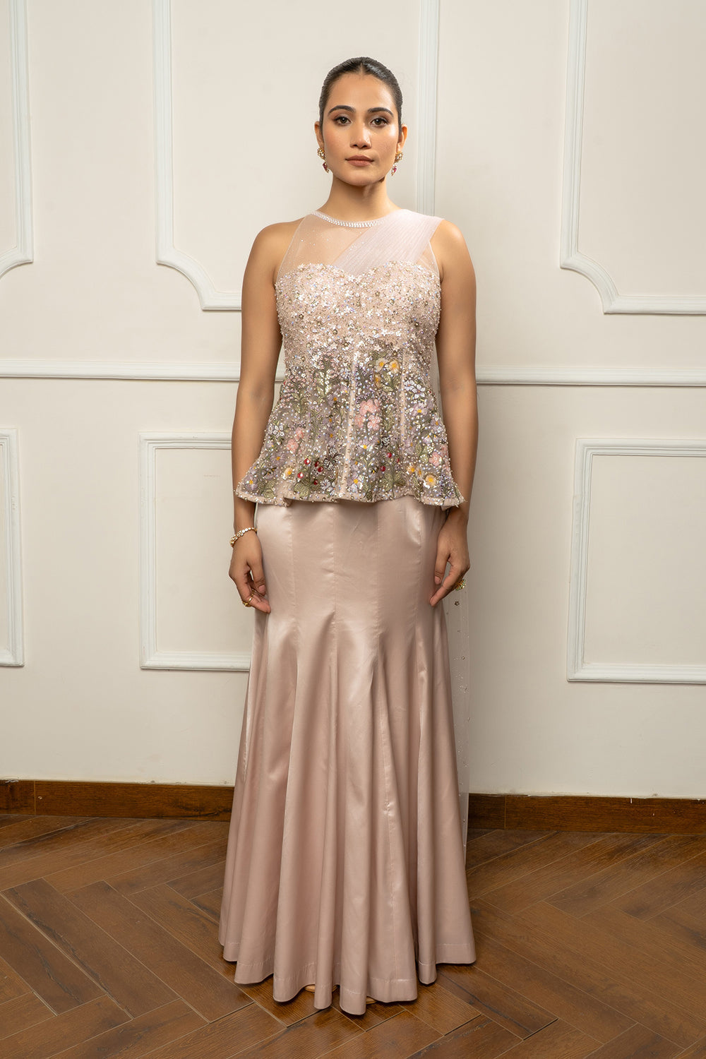 Biege embroidered top with skirt