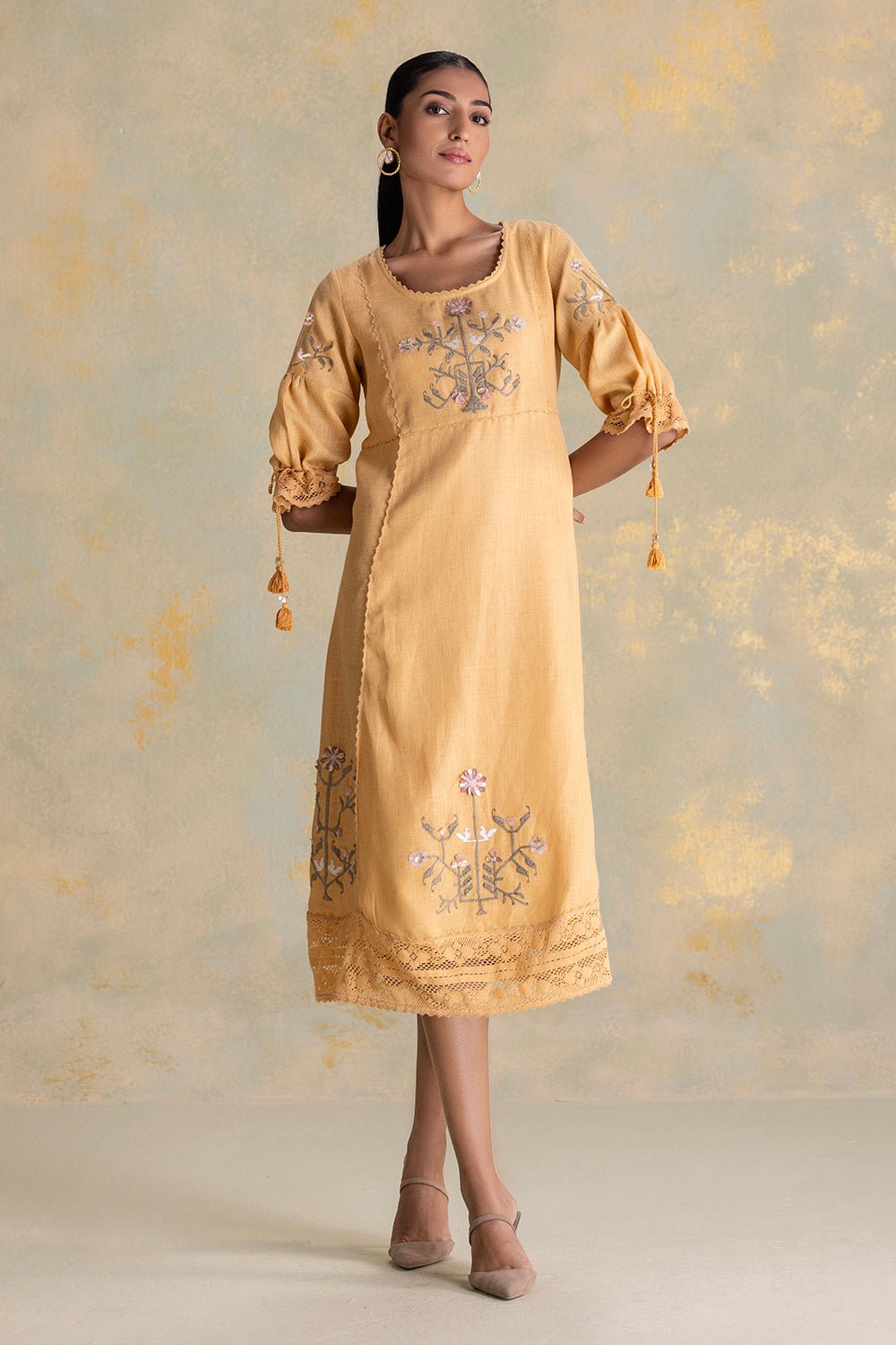 Candlelit Blooms Bed Of Roses Dress