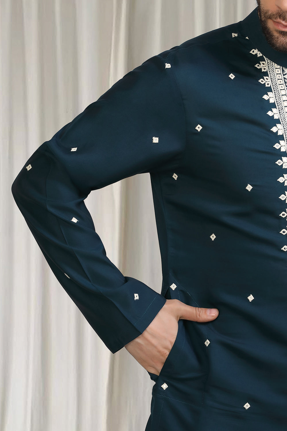 Classic Embroidered Kurta With Back Elastic Pants