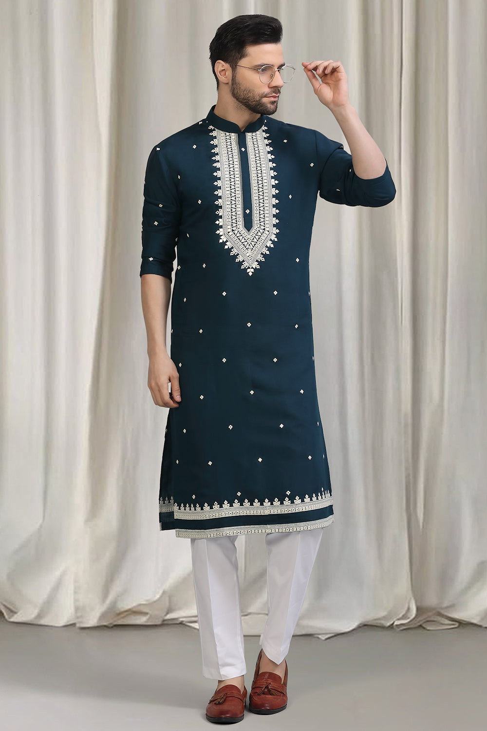 Classic Embroidered Kurta With Back Elastic Pants