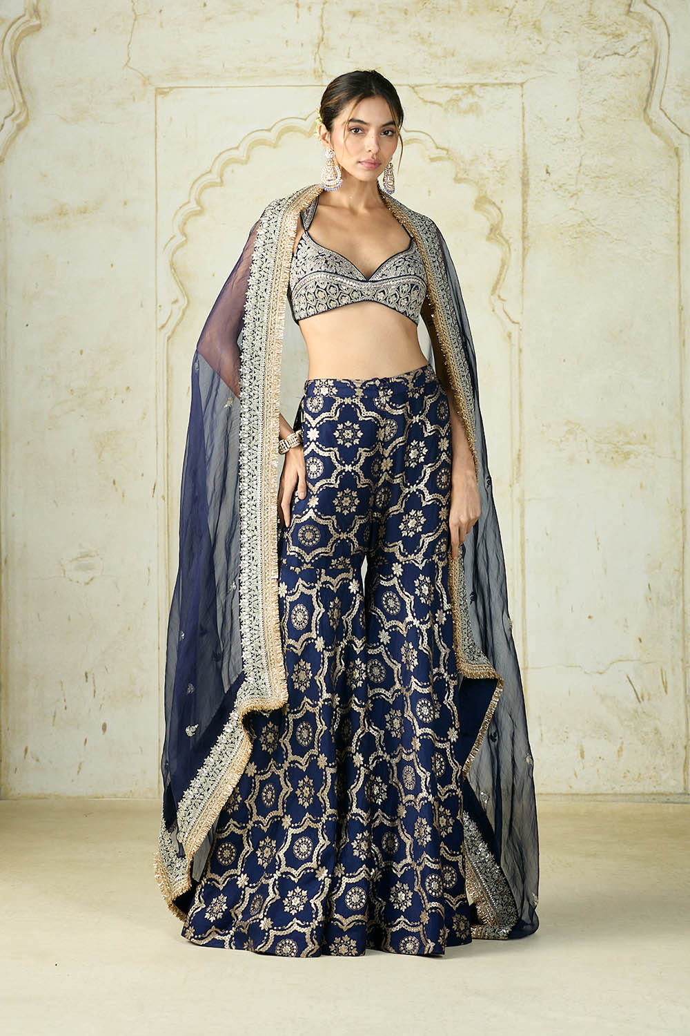 Farhat Cape Set