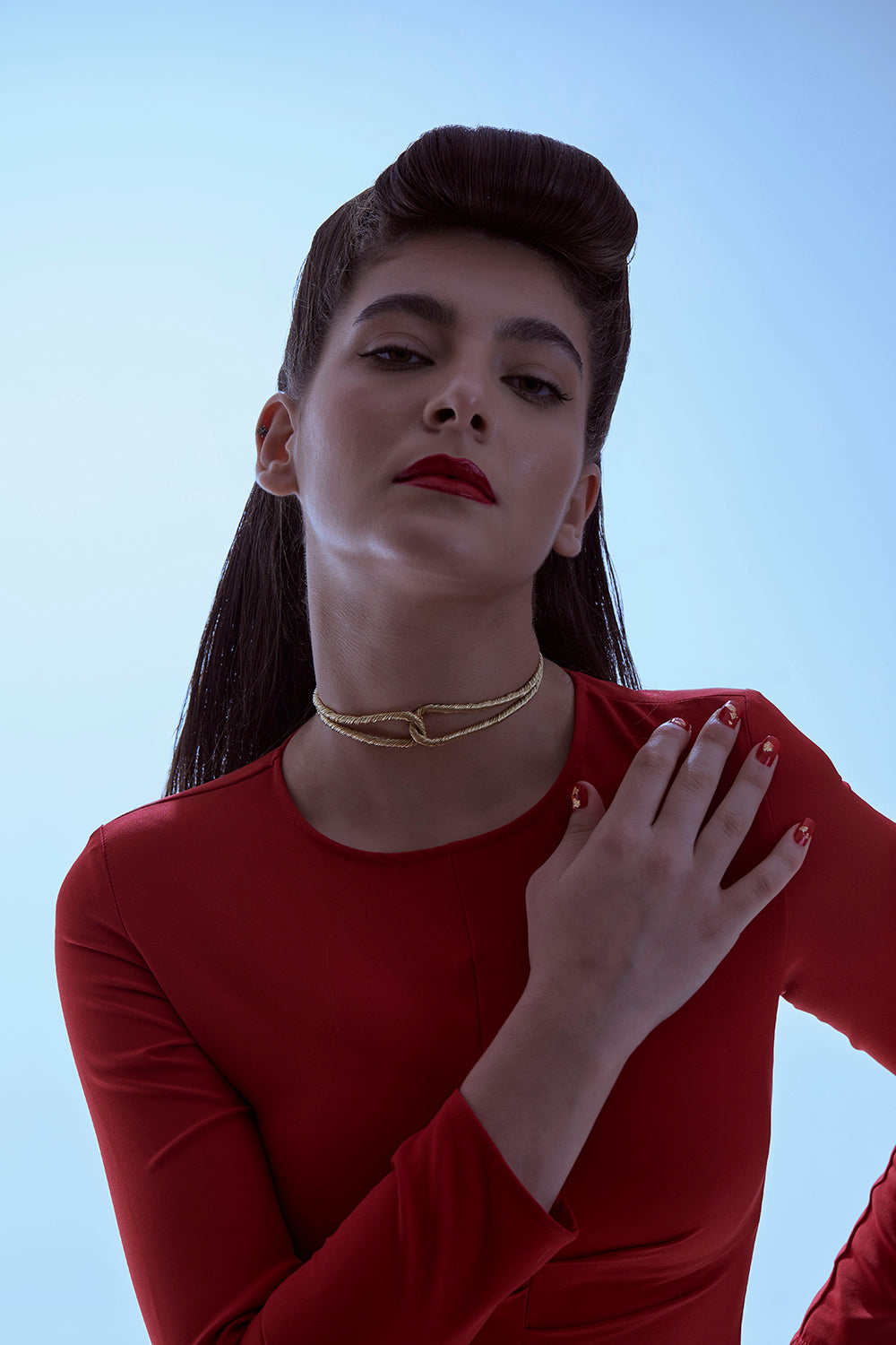 Golden Threaded Interlocked Choker