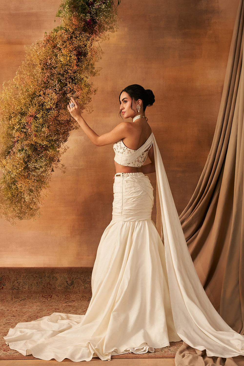 Heloi Essence Draped Skirt set