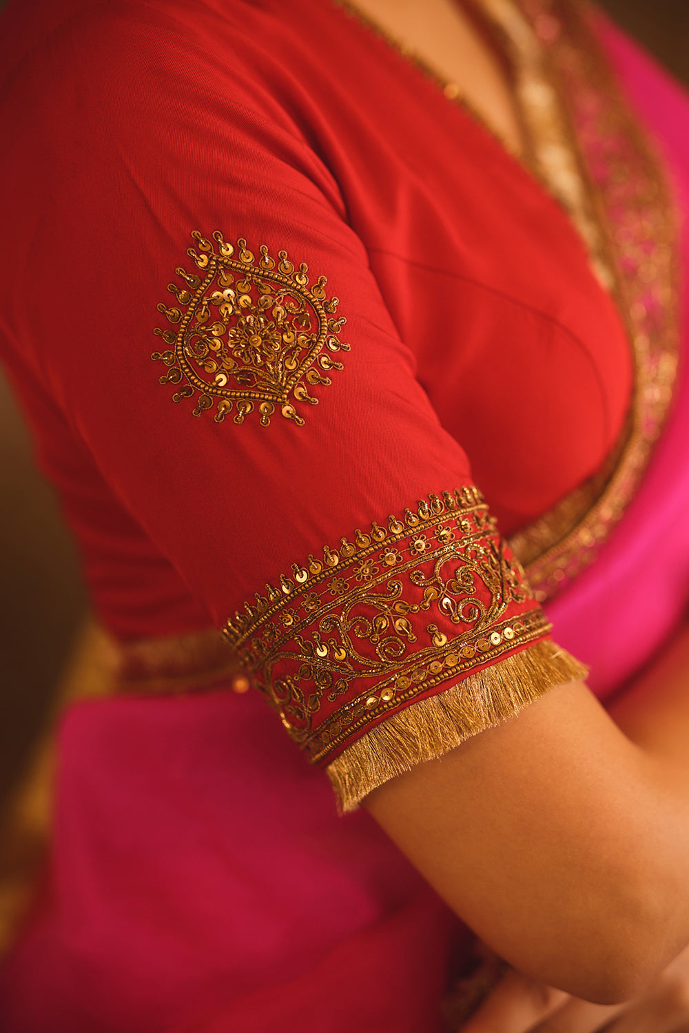 Hooe-E-Mahal Red & Pink Ombre Organza Saree