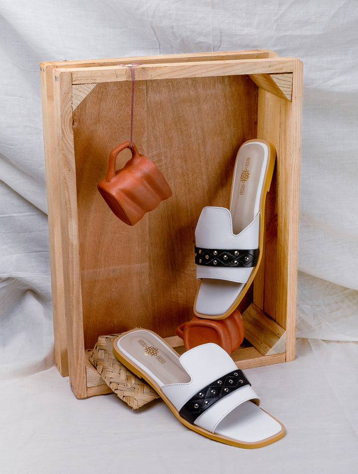 Neva Mule Flats - White