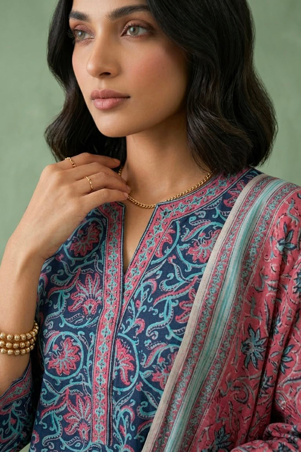 Indigo allover printed kurta set paired with contrasting dupatta
