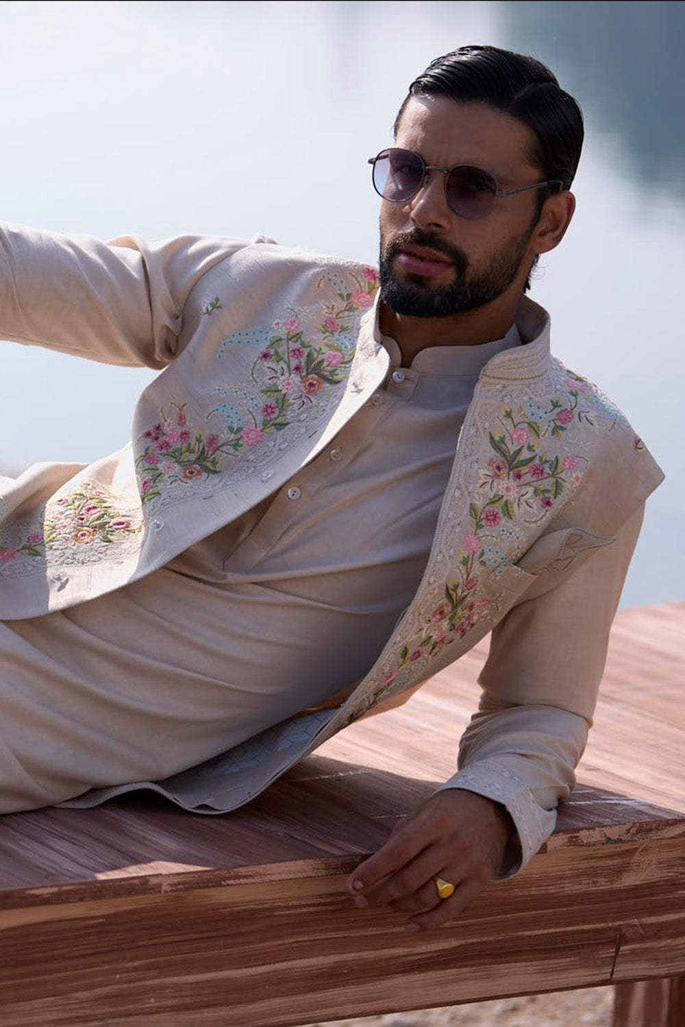 Ivory Poppy Creeper Multi Thread Bandi Set