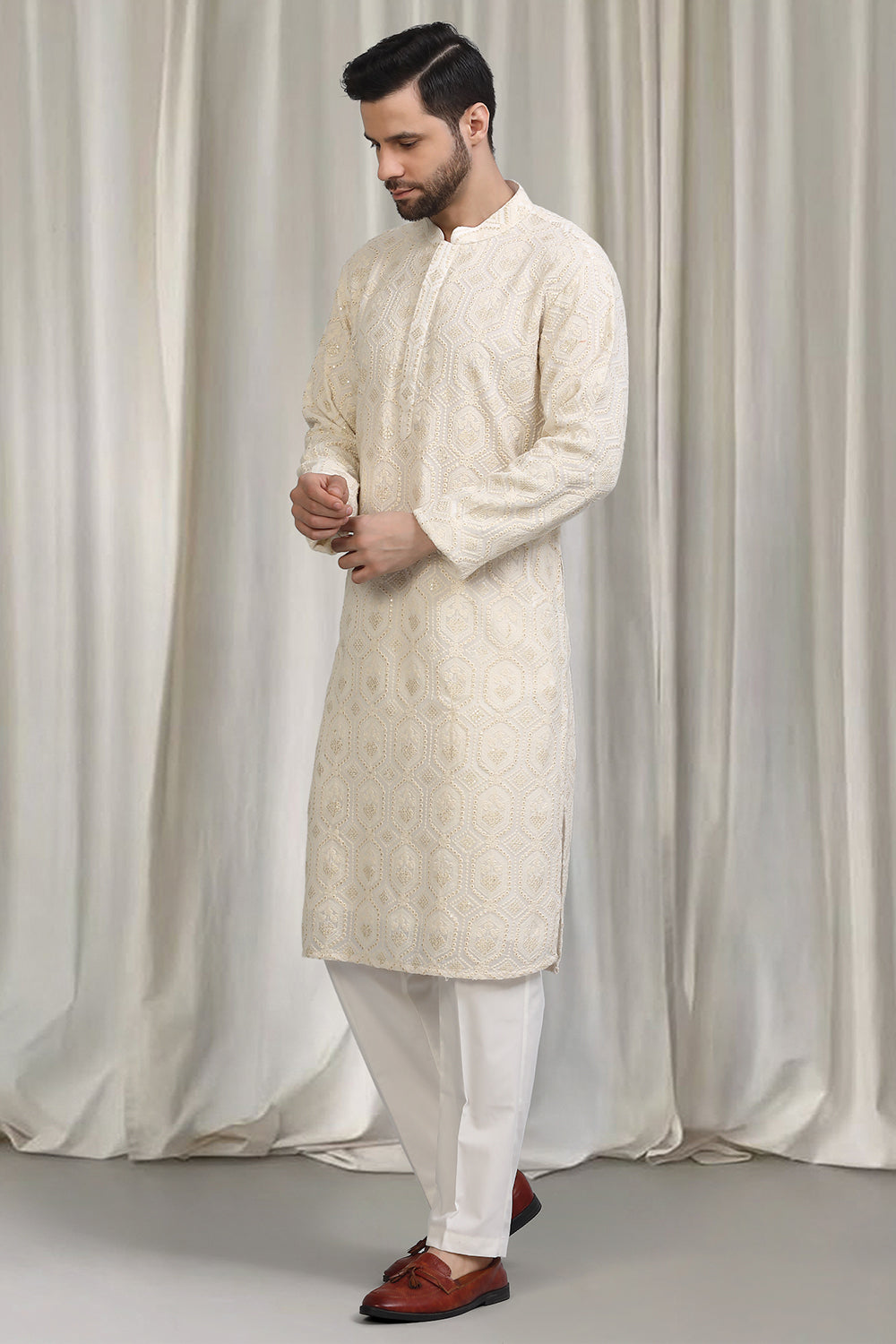 Jashne- Khaas Embroidered Kurta With Back Elastic Pants