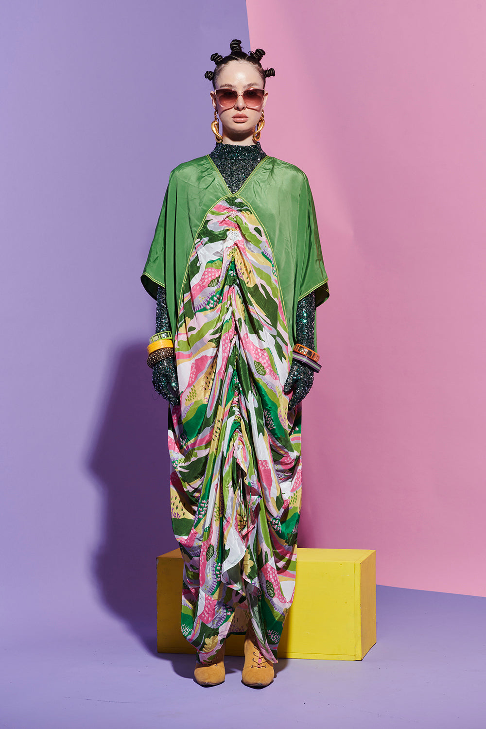 Kaftan style dark green scenery print dress