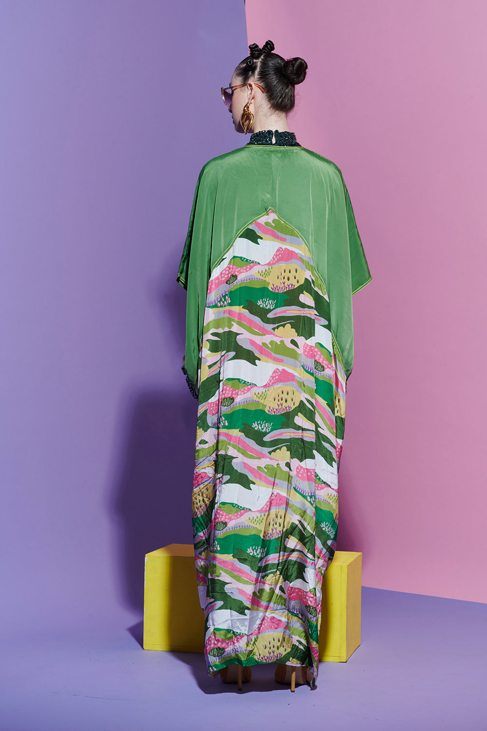 Kaftan style dark green scenery print dress