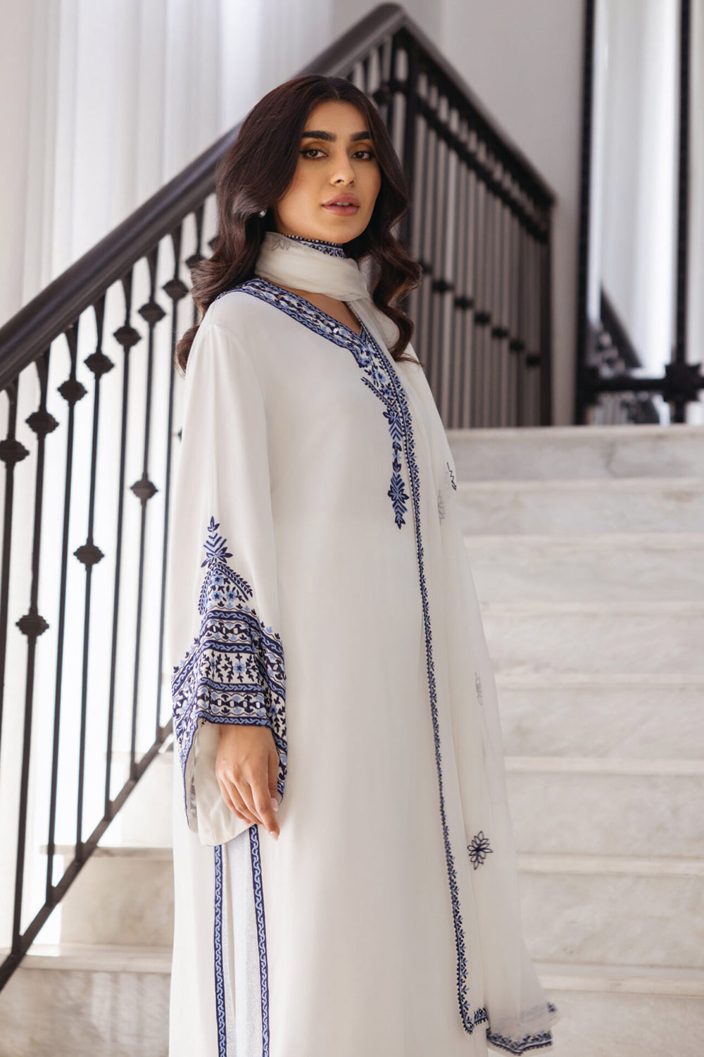 Khushboo & Pankaj White Women Embroidered Kurta Pant Dupatta Set