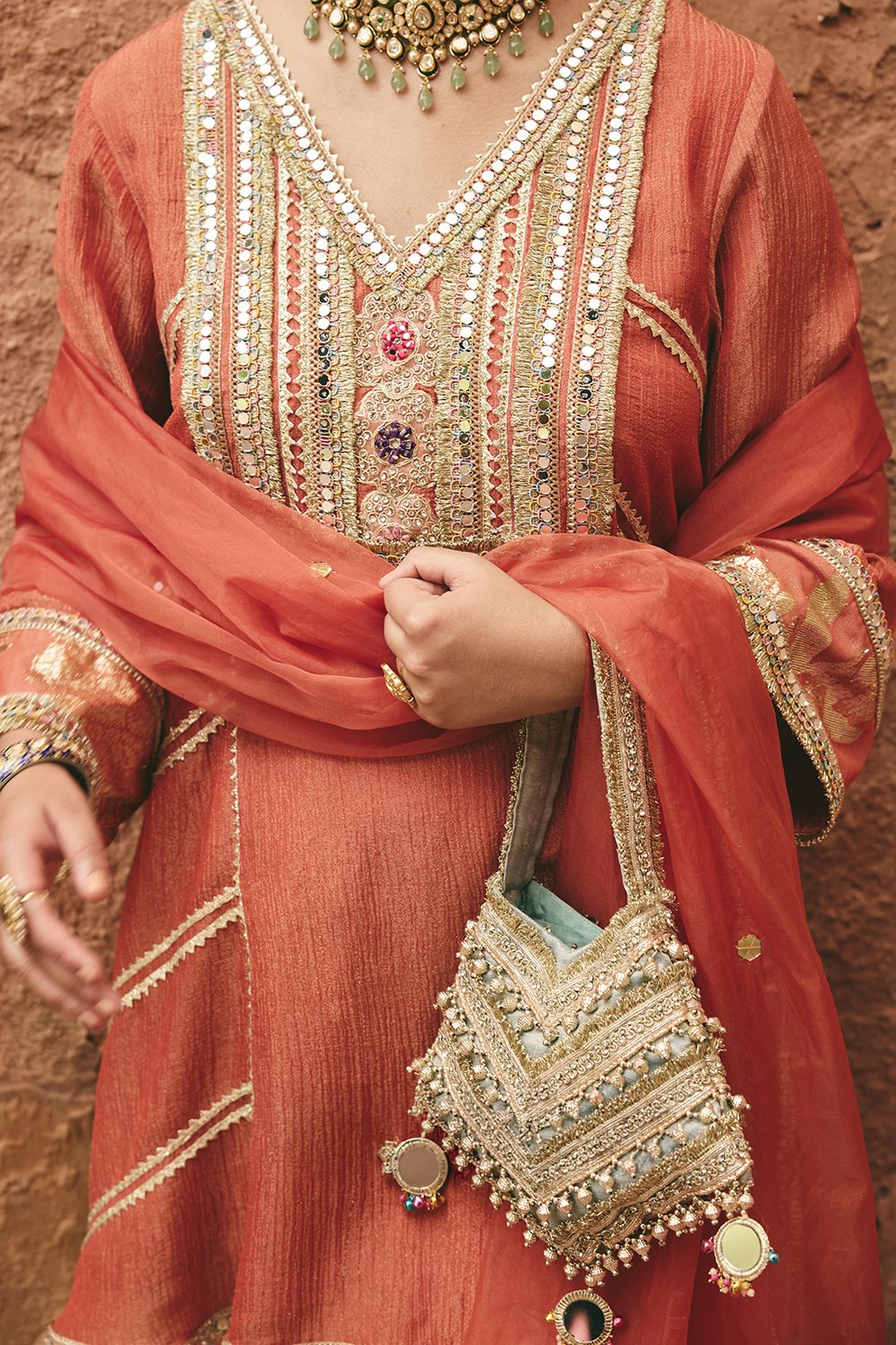 MEETHI