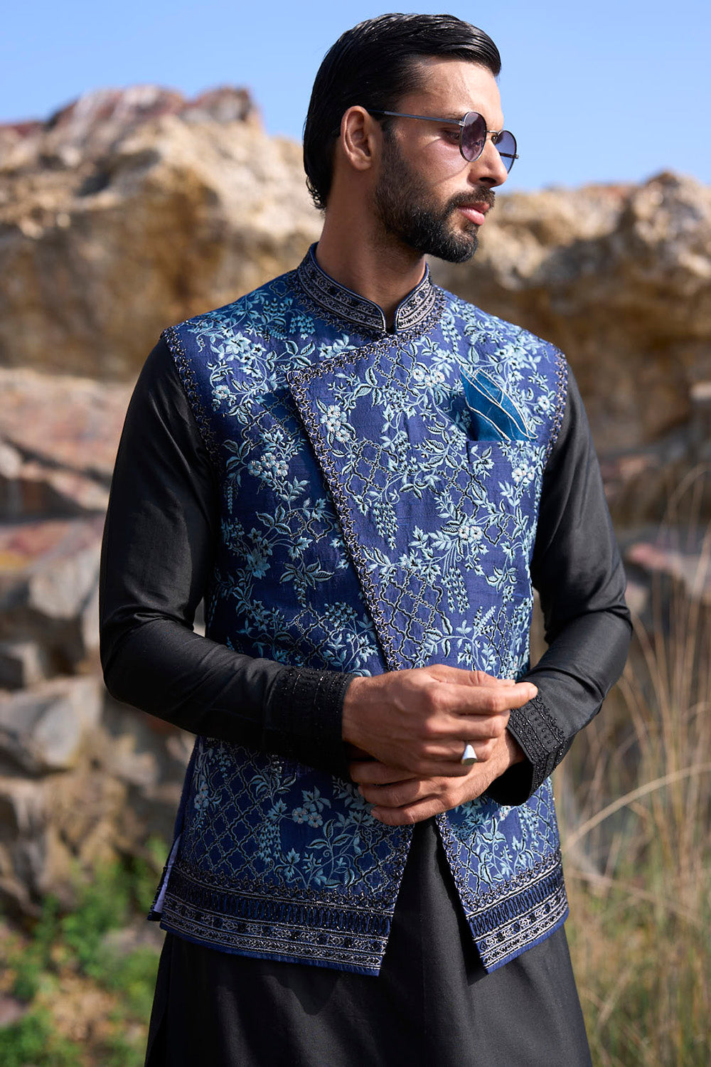 Midnight Blue Thread Moss Rose Creeper Amber Geometric Asymetric Bandi Set