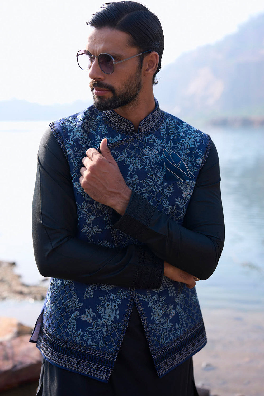 Midnight Blue Thread Moss Rose Creeper Amber Geometric Asymetric Bandi Set