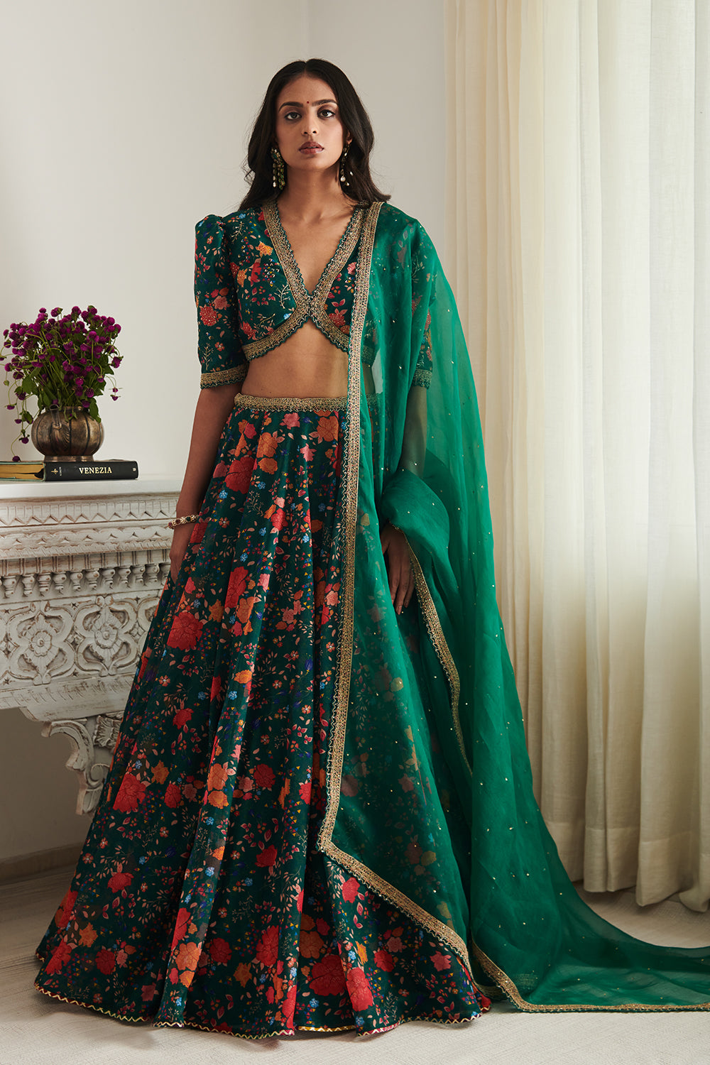 Navyovna Lehenga Set