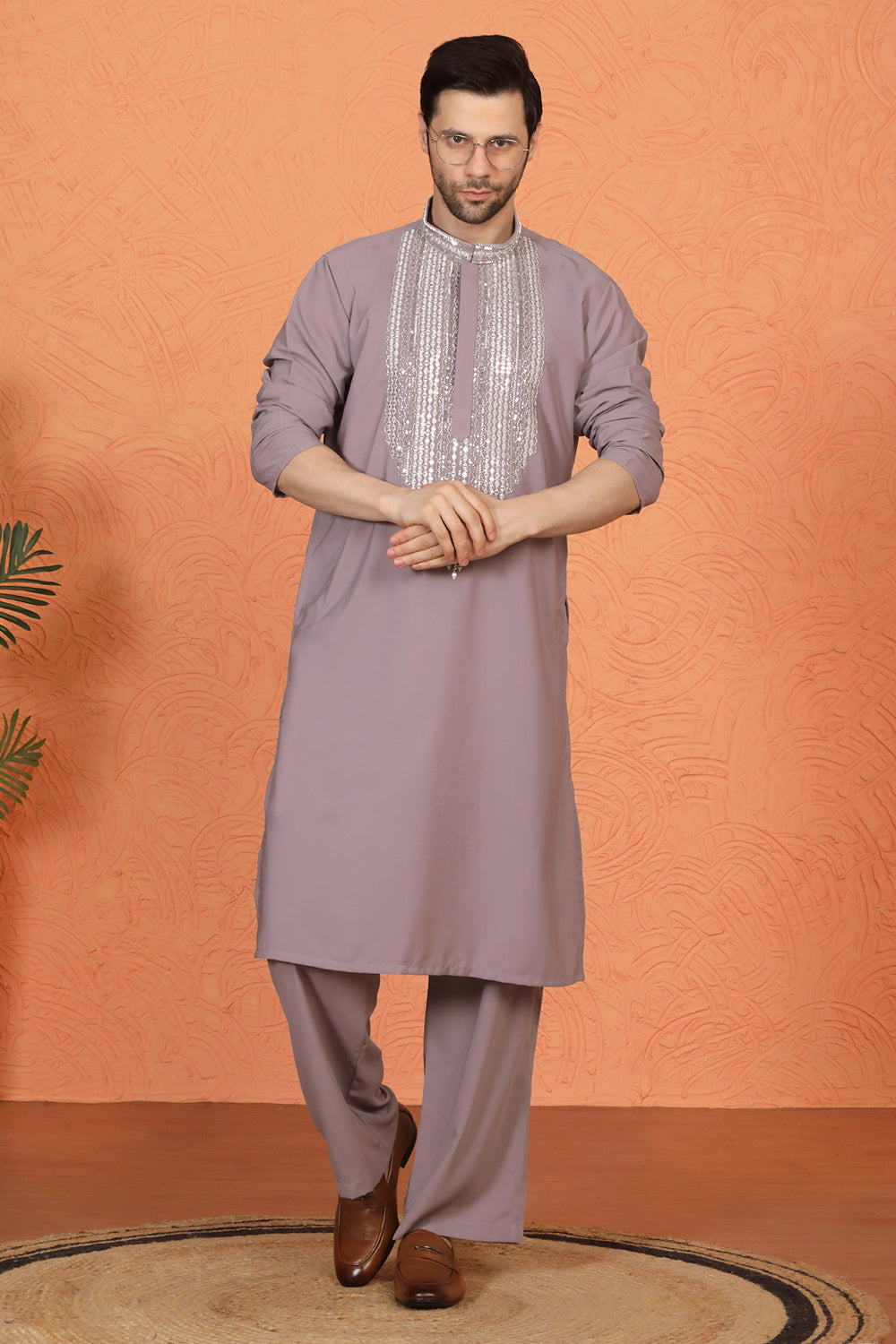 Nawaaz Embroidered Kurta with Loose Fit Parallel Matching Pants