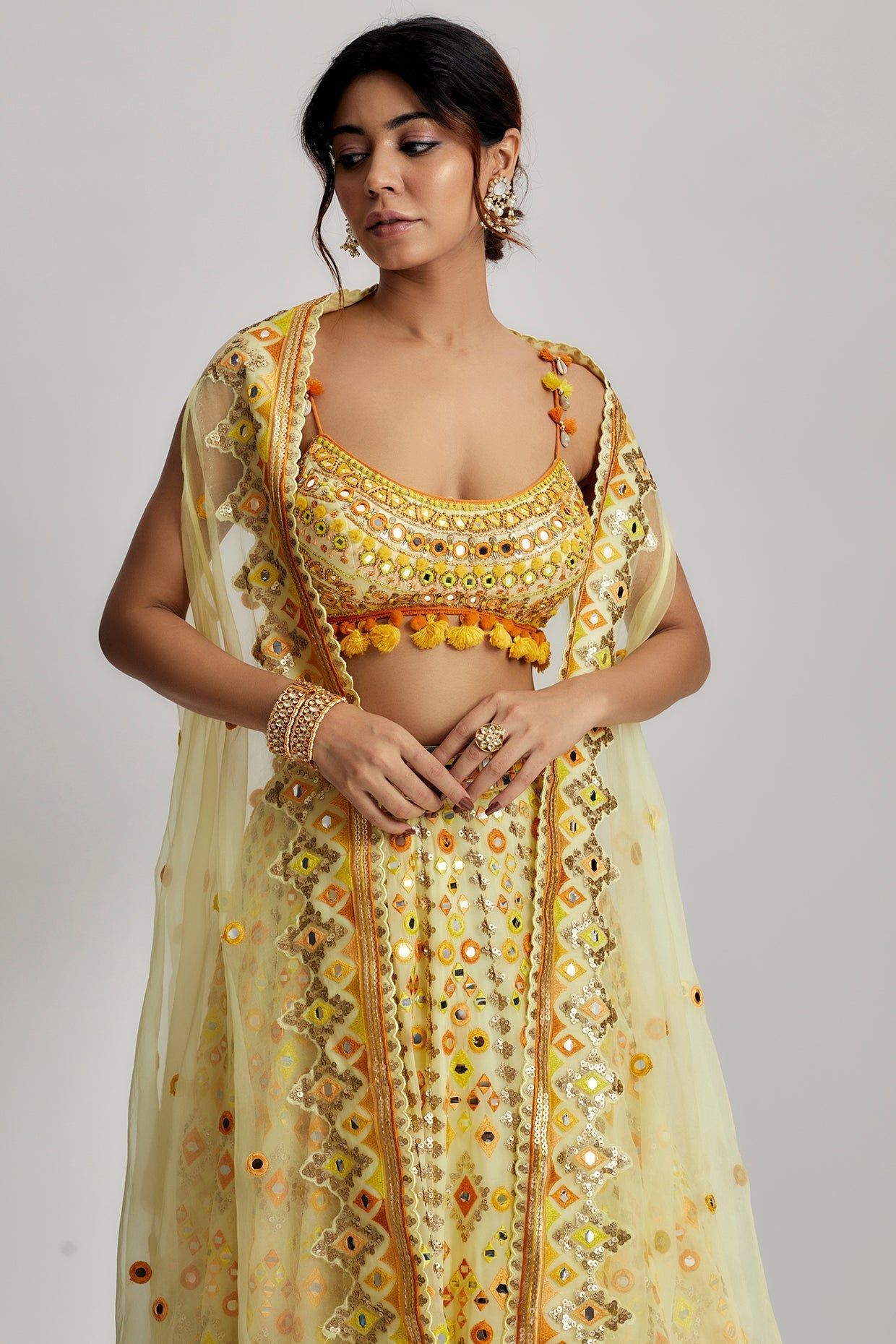 Ashi Lehenga Set With Cape