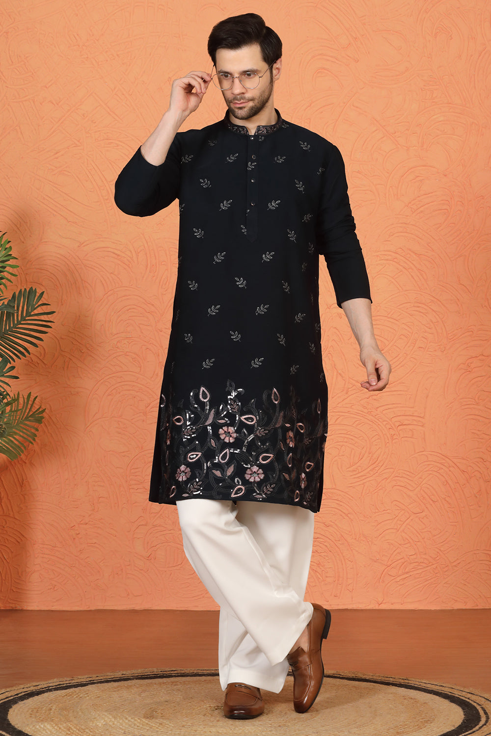 Phool Buta Patti Embroidered Kurta with Loose Fit Parallel Matching Pants