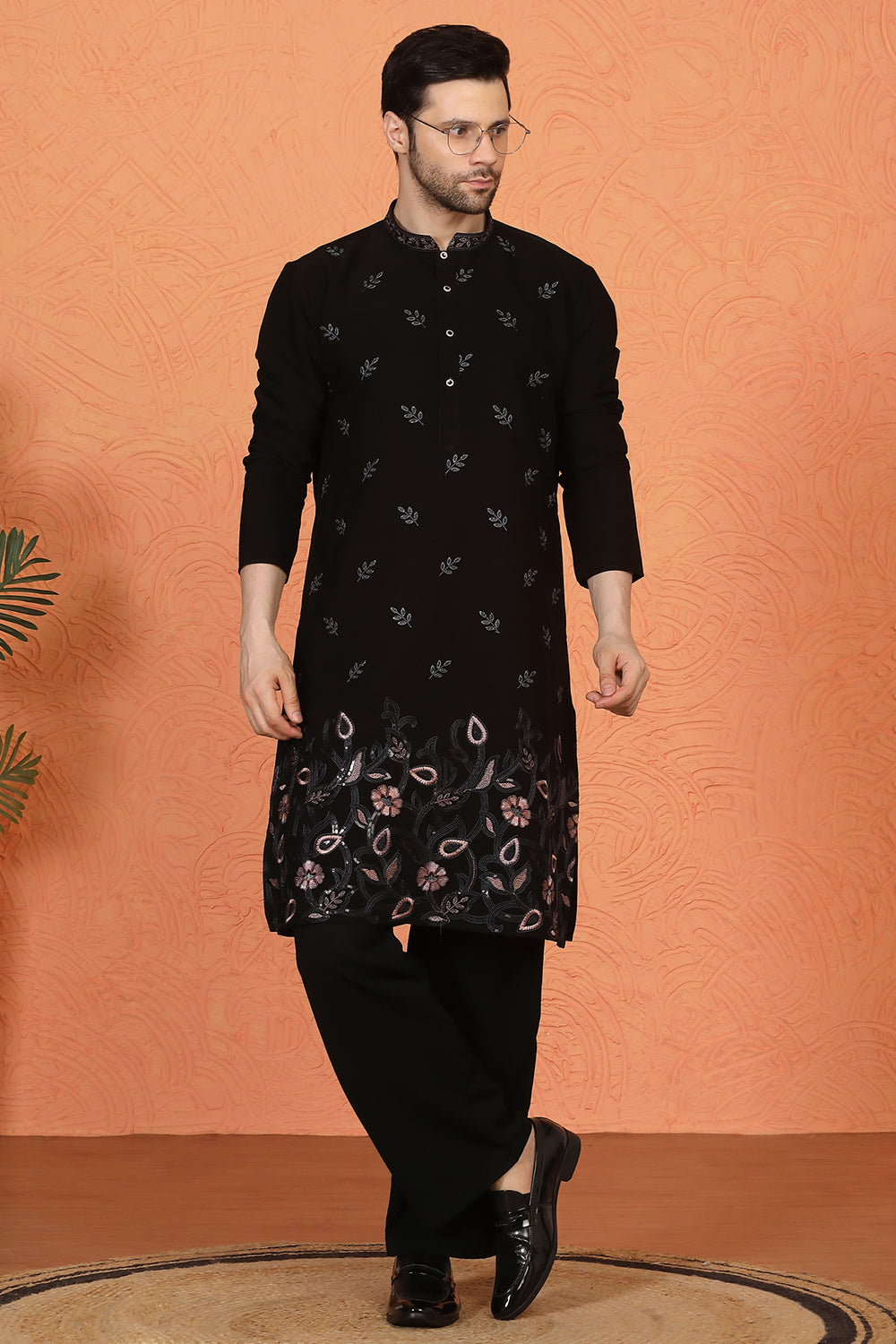 Phool Buta Patti Embroidered Kurta with Loose Fit Parallel Matching Pants