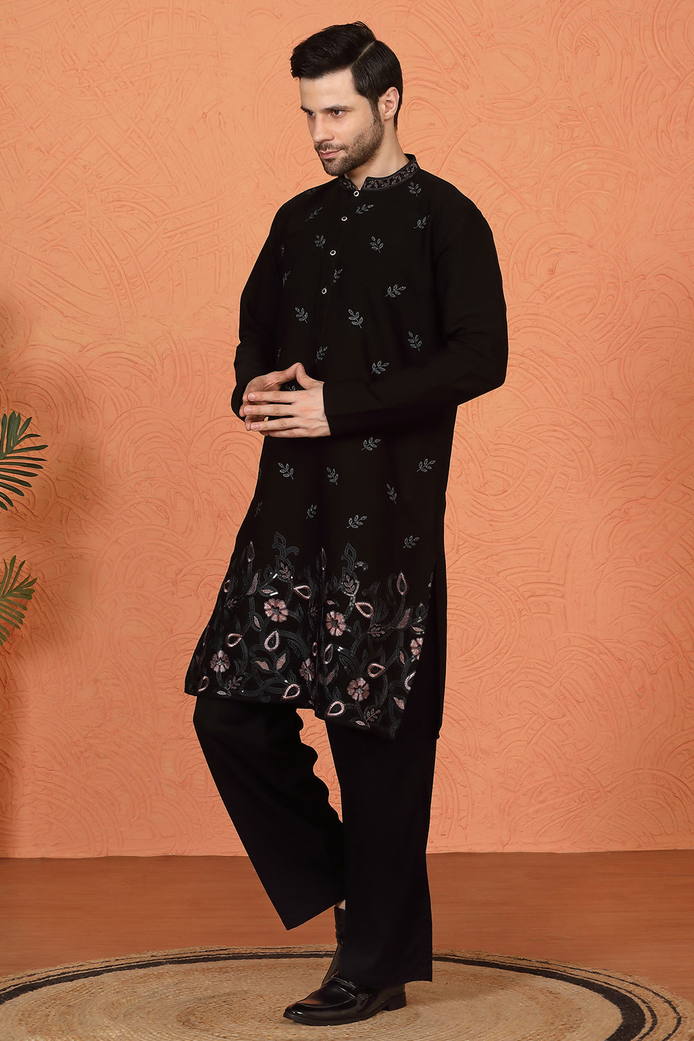 Phool Buta Patti Embroidered Kurta with Loose Fit Parallel Matching Pants