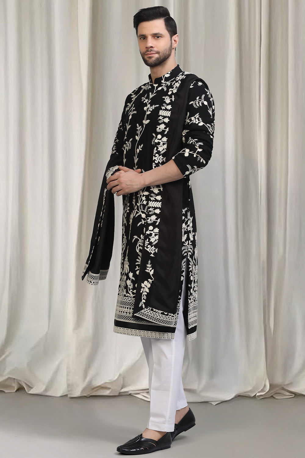 Phool Patti Embroidered Kurta With Back Elastic Pants And Dupatta