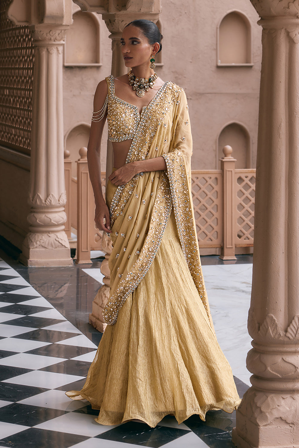 Suvarna Meher Saree