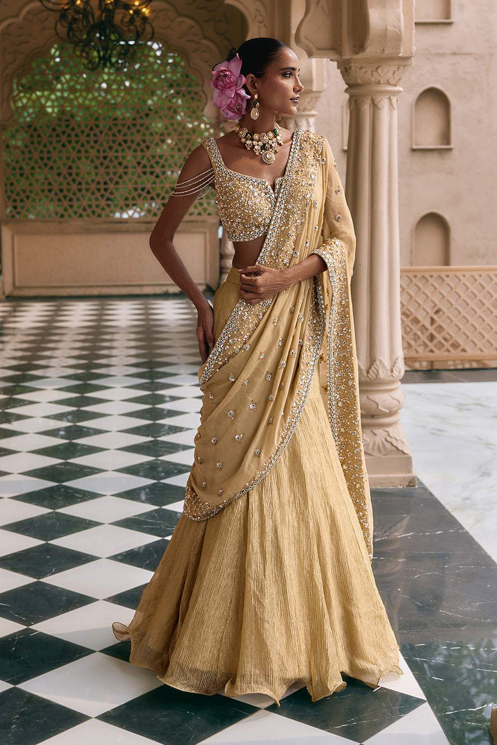 Suvarna Meher Saree