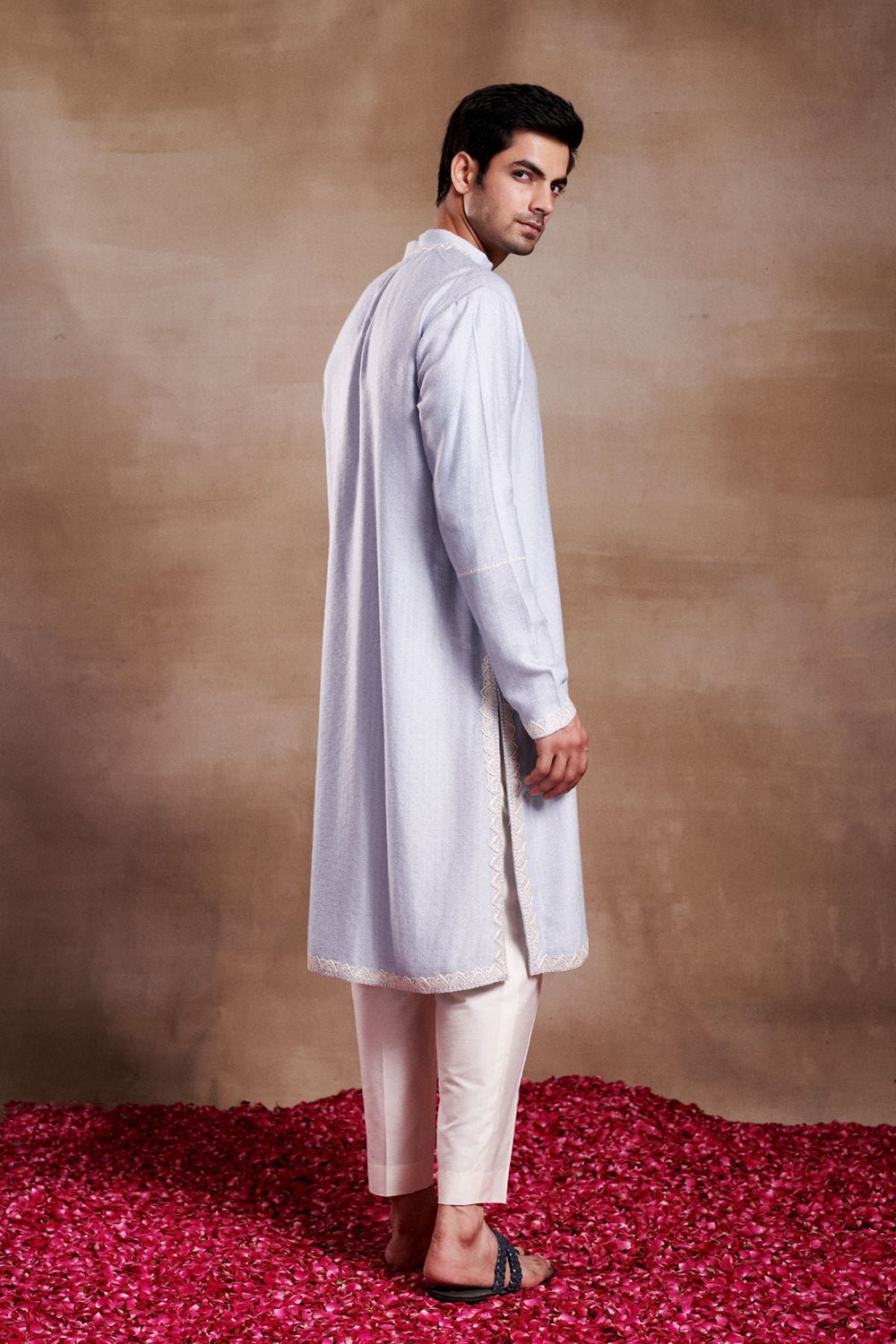 Tavish Kurta