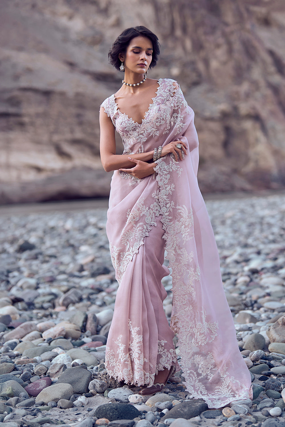 Thread Work Poth Highlighted Saree Set