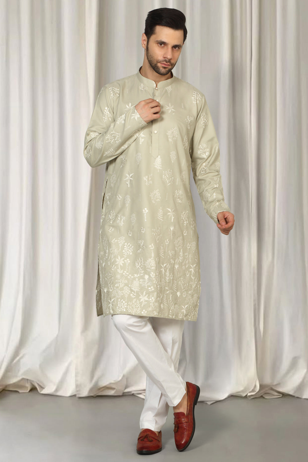 Upwan Embroidered Kurta Back Elastic Pants