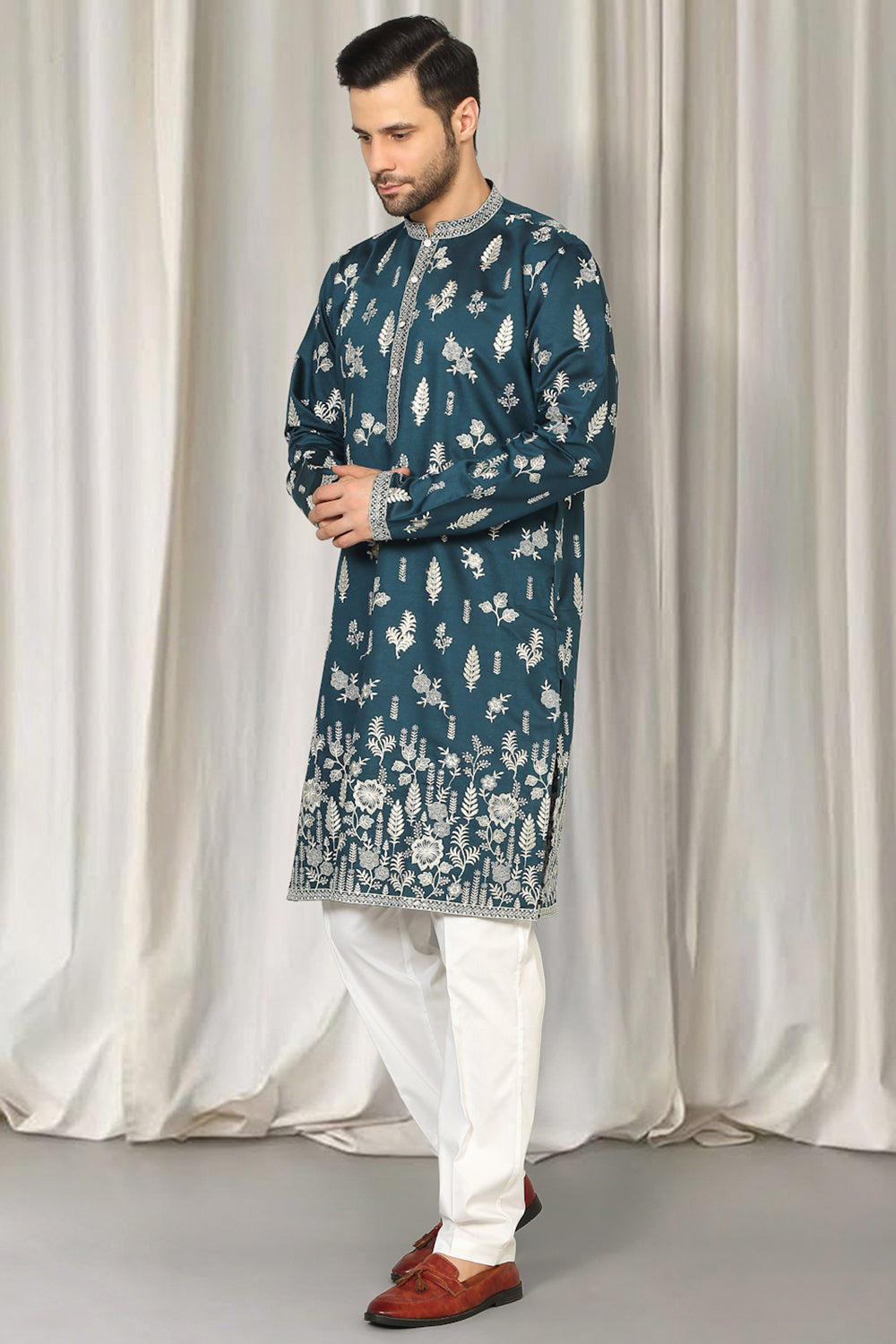 Upwan Embroidered Kurta Back Elastic Pants