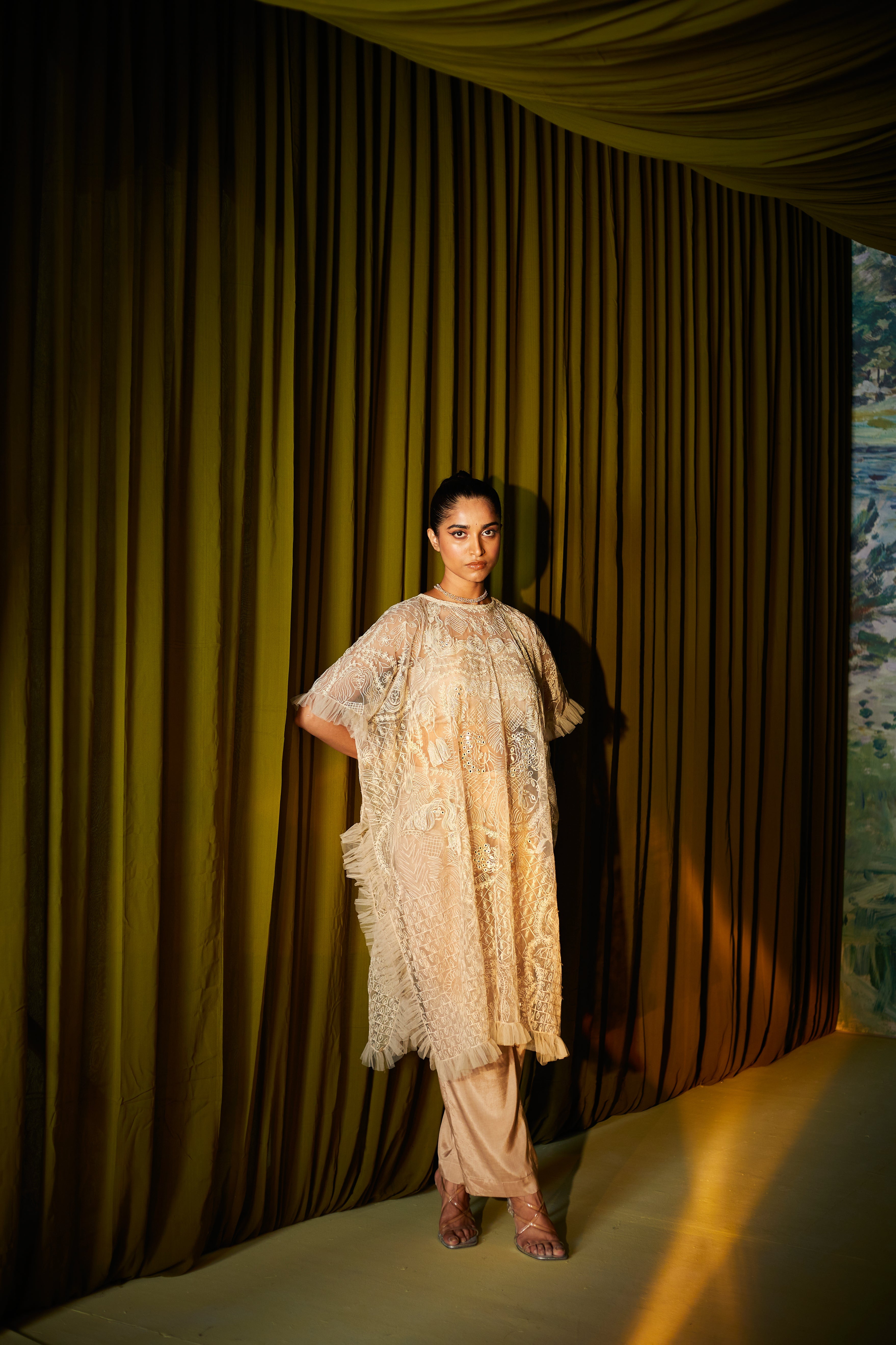 CY 29 India Art Deco Kaftan Front 1