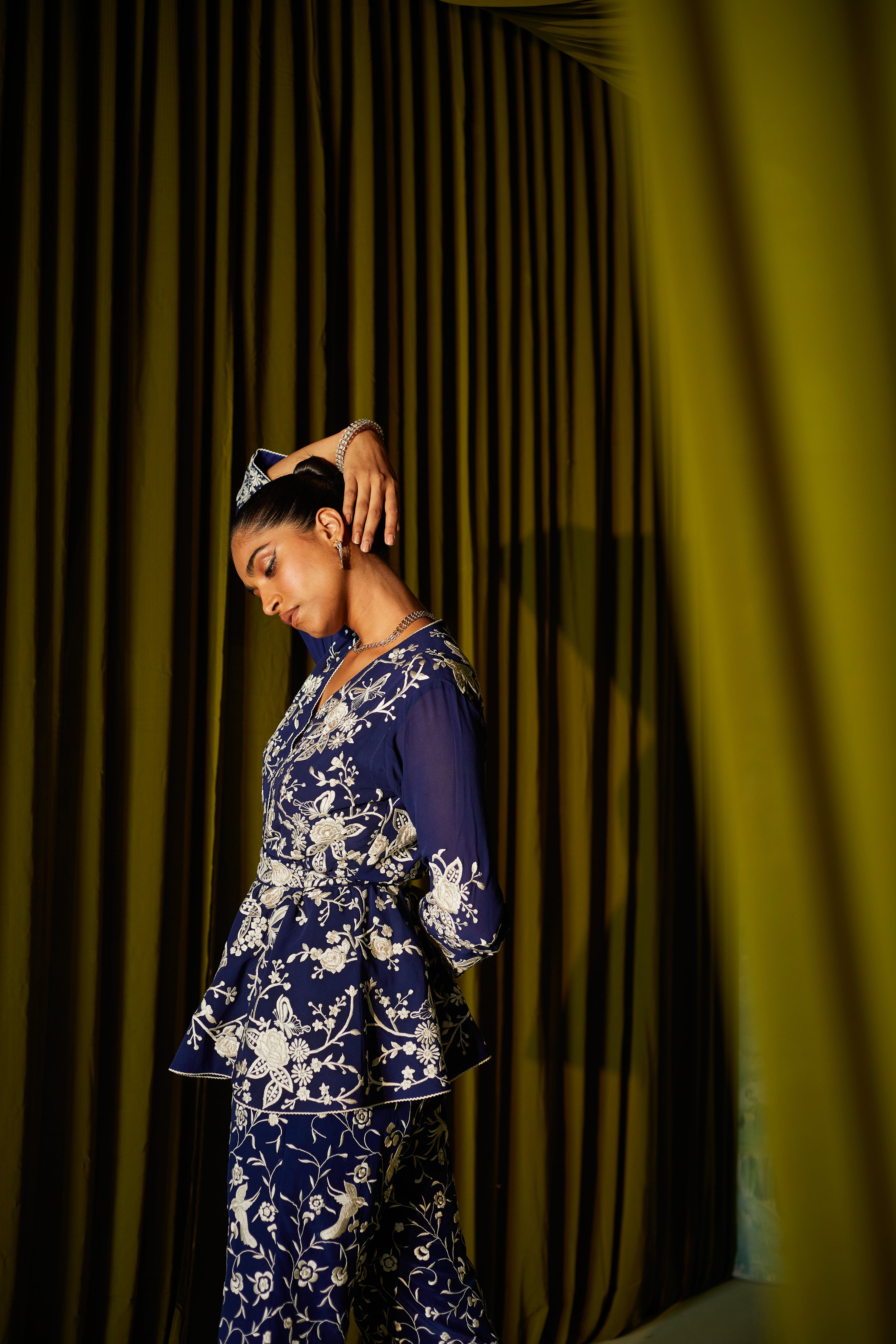 CY 29 India Parsi Gaara Peplum Top Side 1