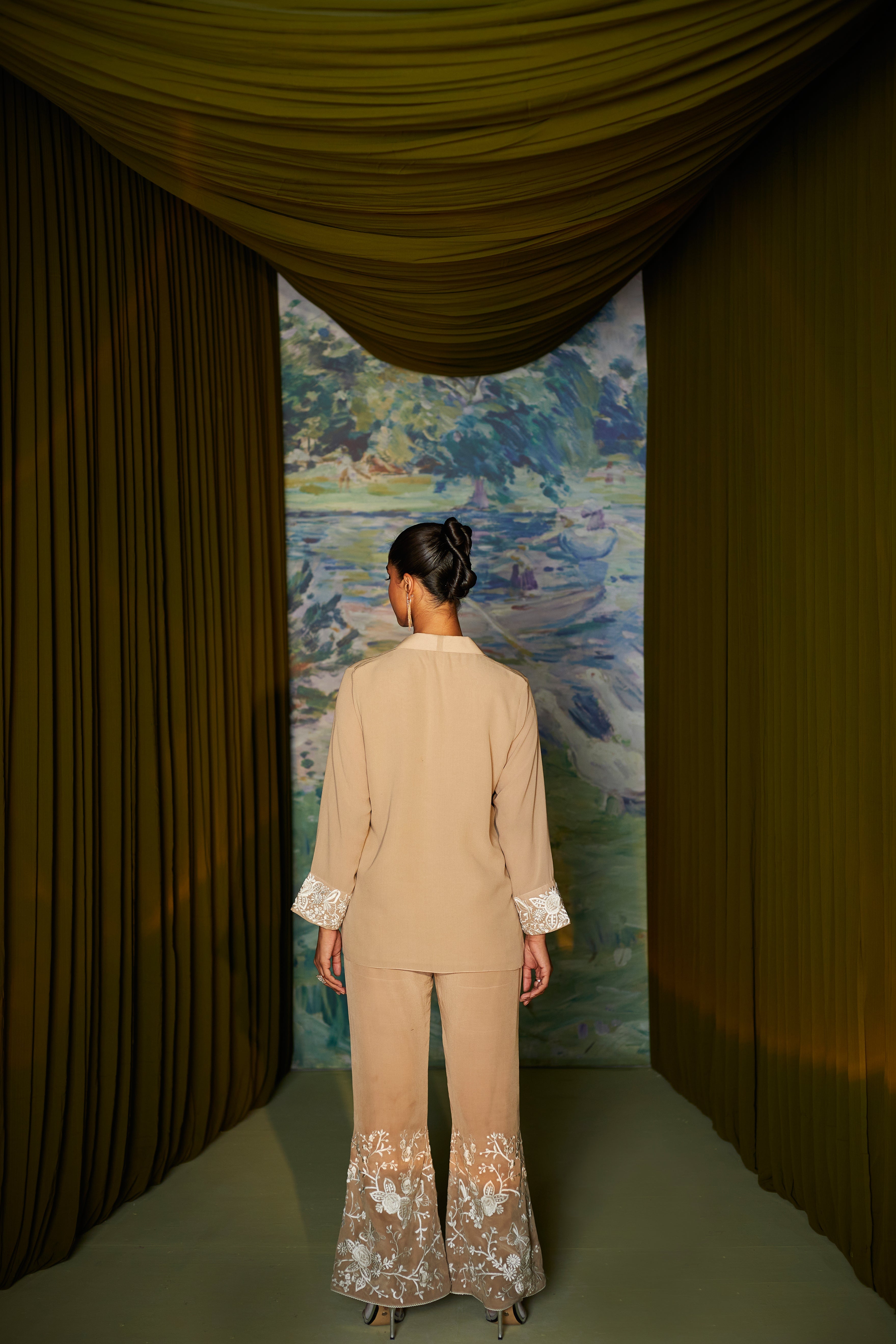 CY 29 India Parsi Gaara Shirt Back 1