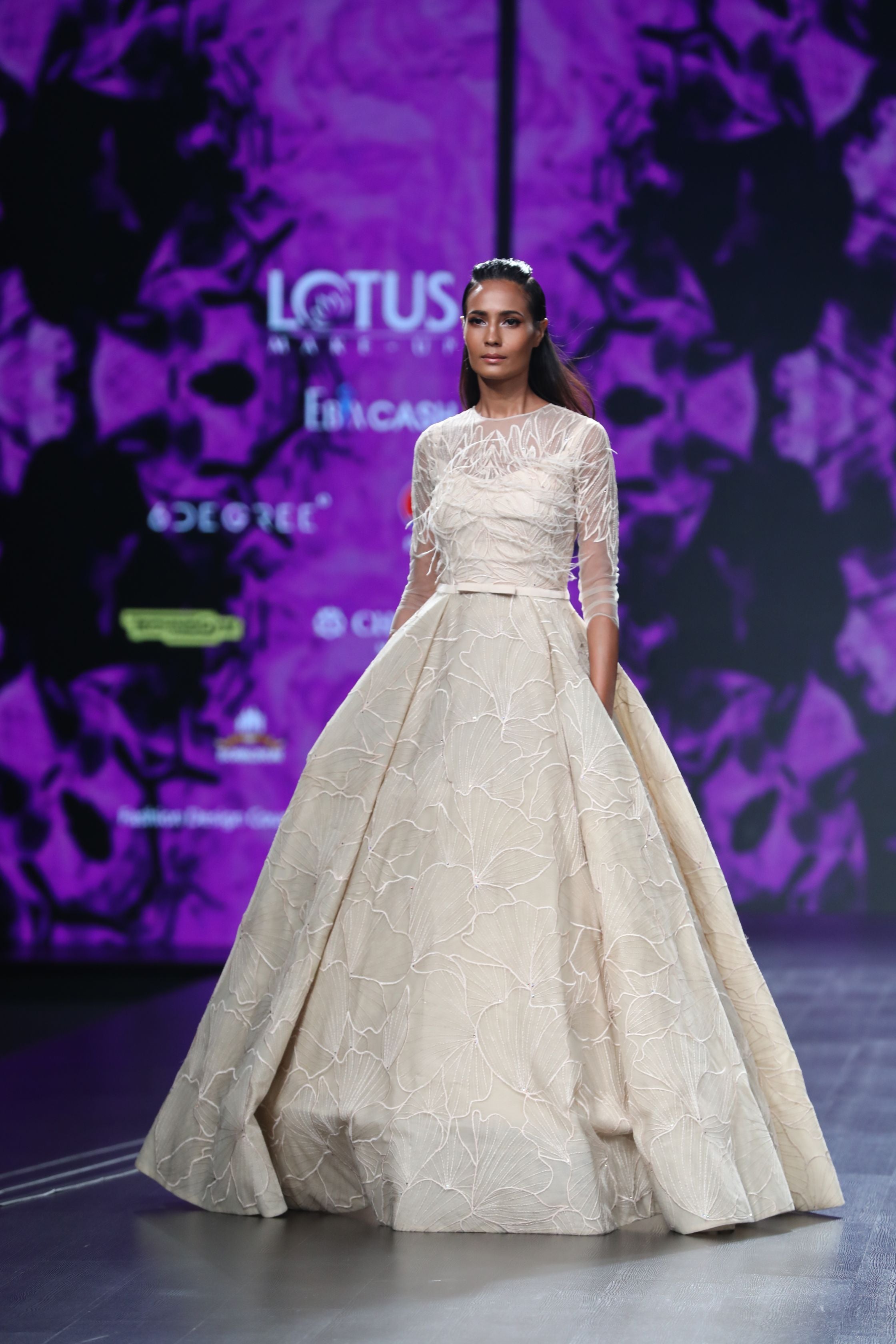 Amit GT - Beige skirt top carla lily motif