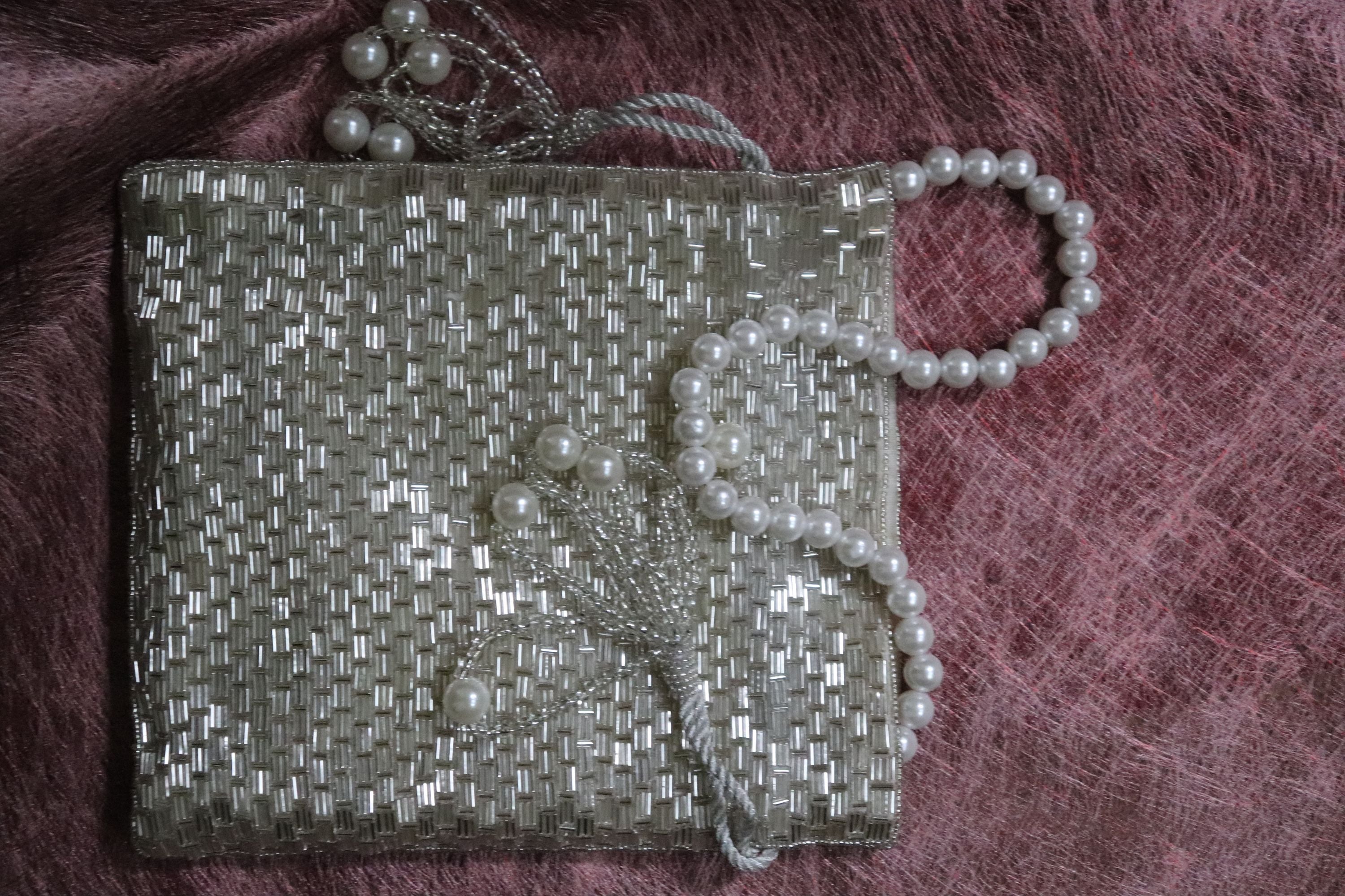 Avanche by Janhavi - Sequin Potli