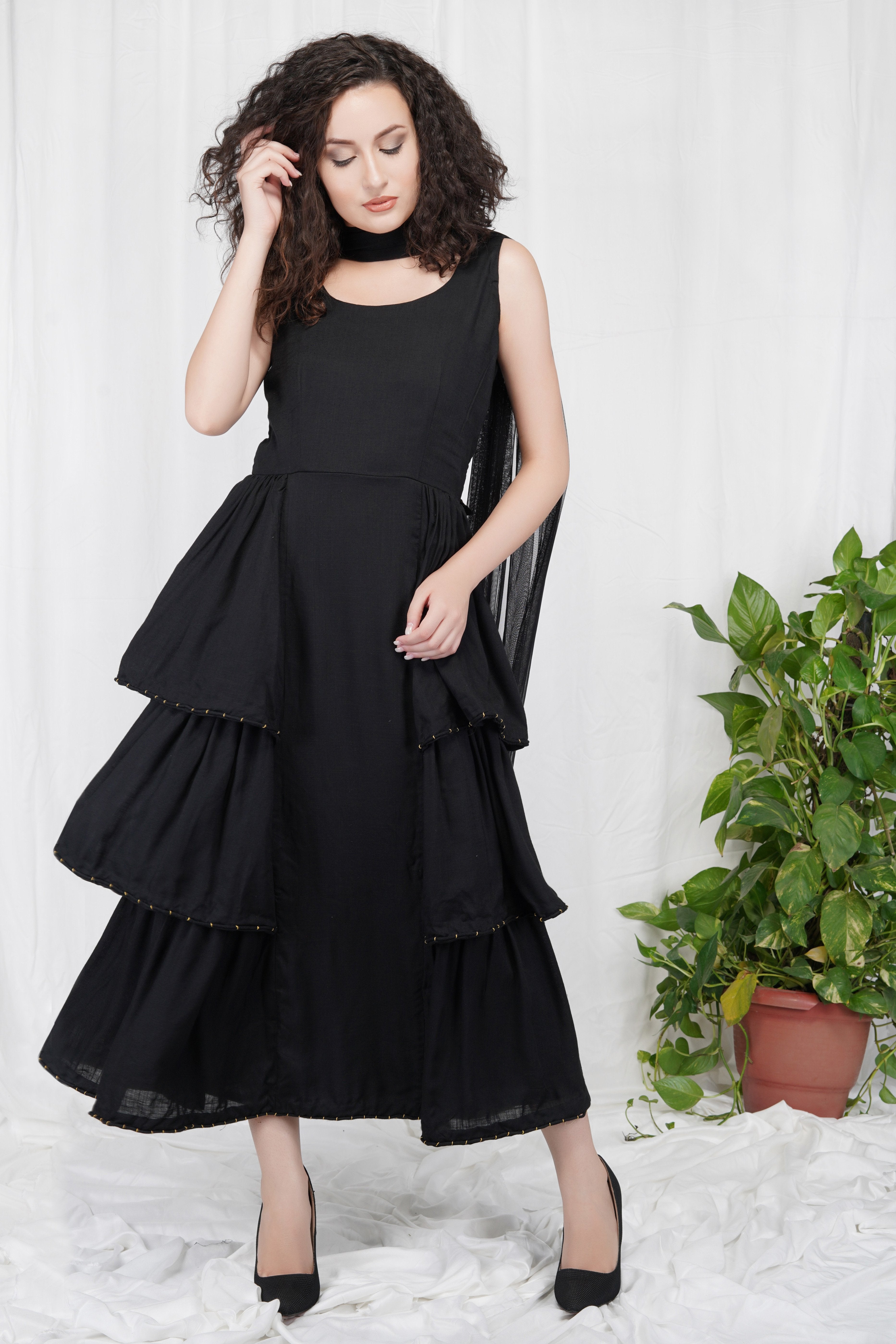 CY Bhagyashree Singh Raghuwanshi Black Cord Anarkali Front 2