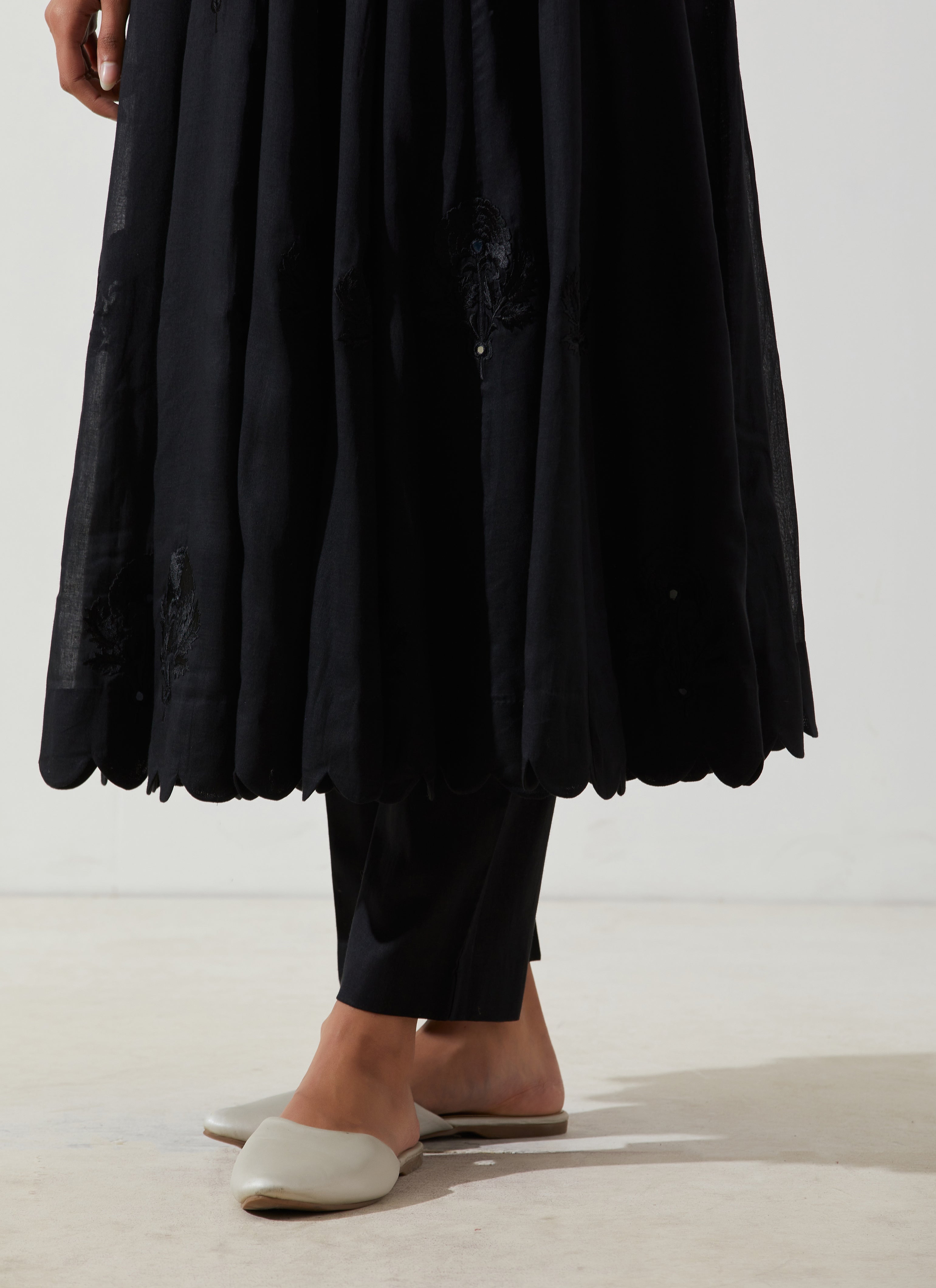 Label Earthen - Poppy Black Kurta Set