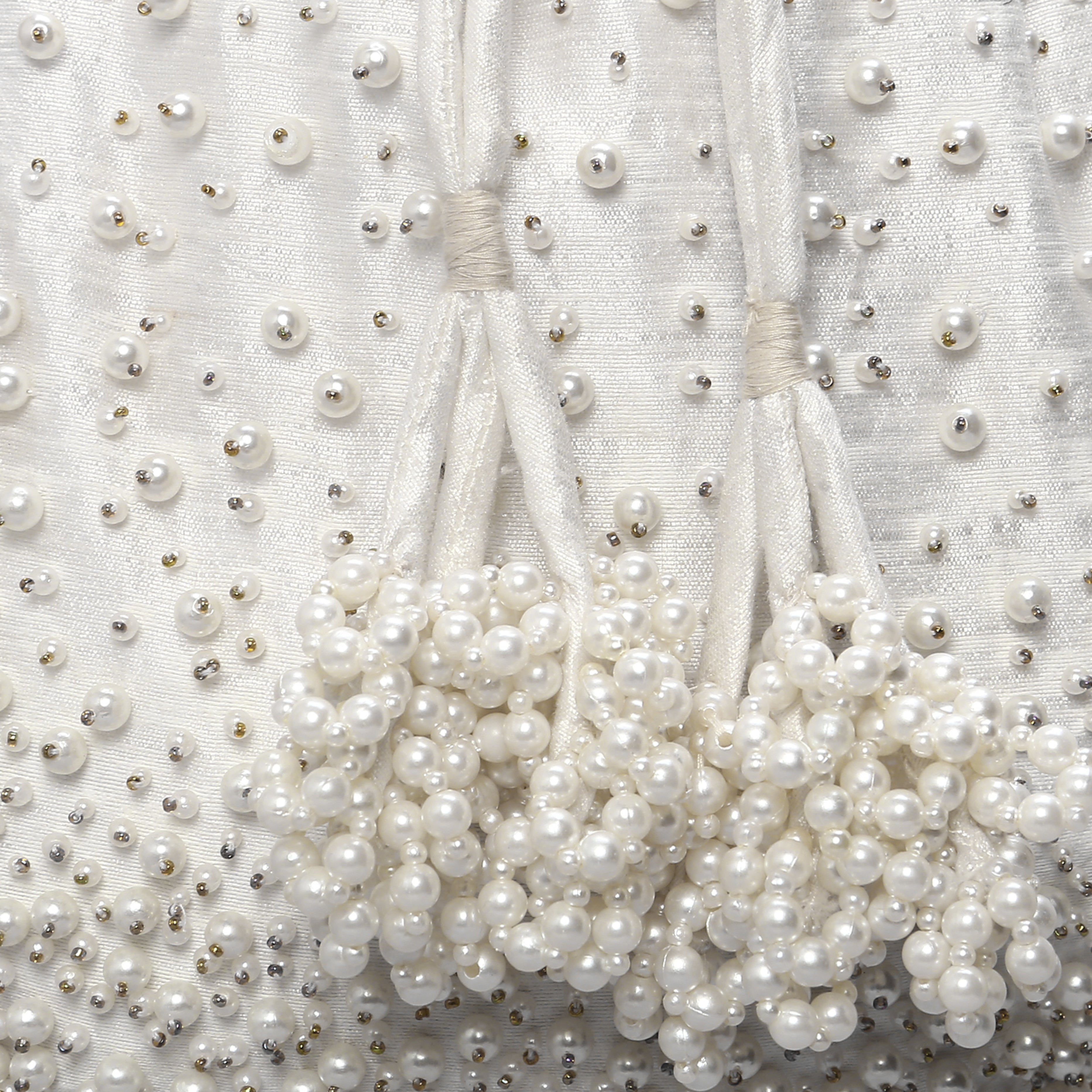 Ornatte - White Khanak Potli