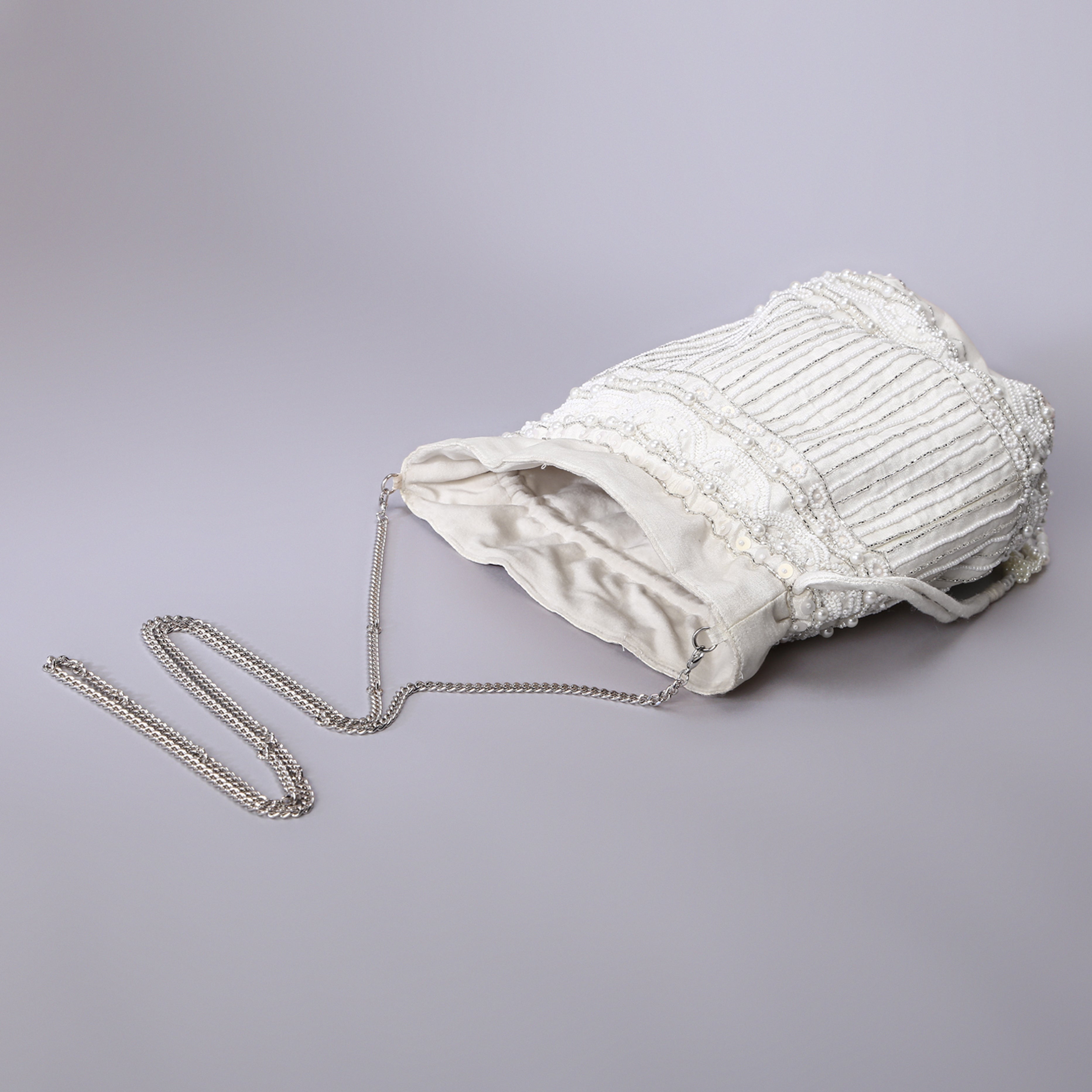 Ornatte - White Saanchi Potli