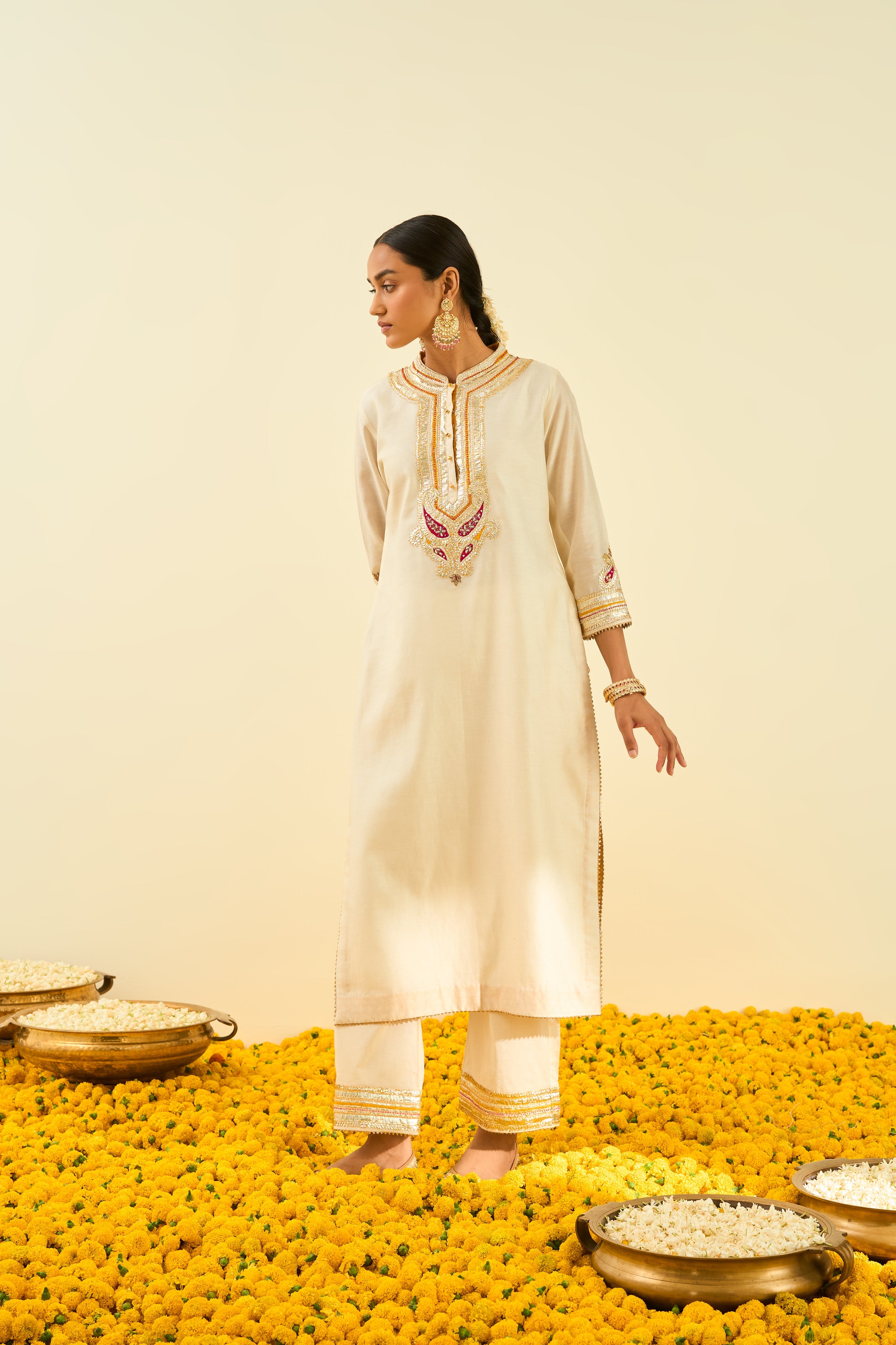 Sheetal Batra - Arisah - Daisy Ivory Embroidered Kurta Set
