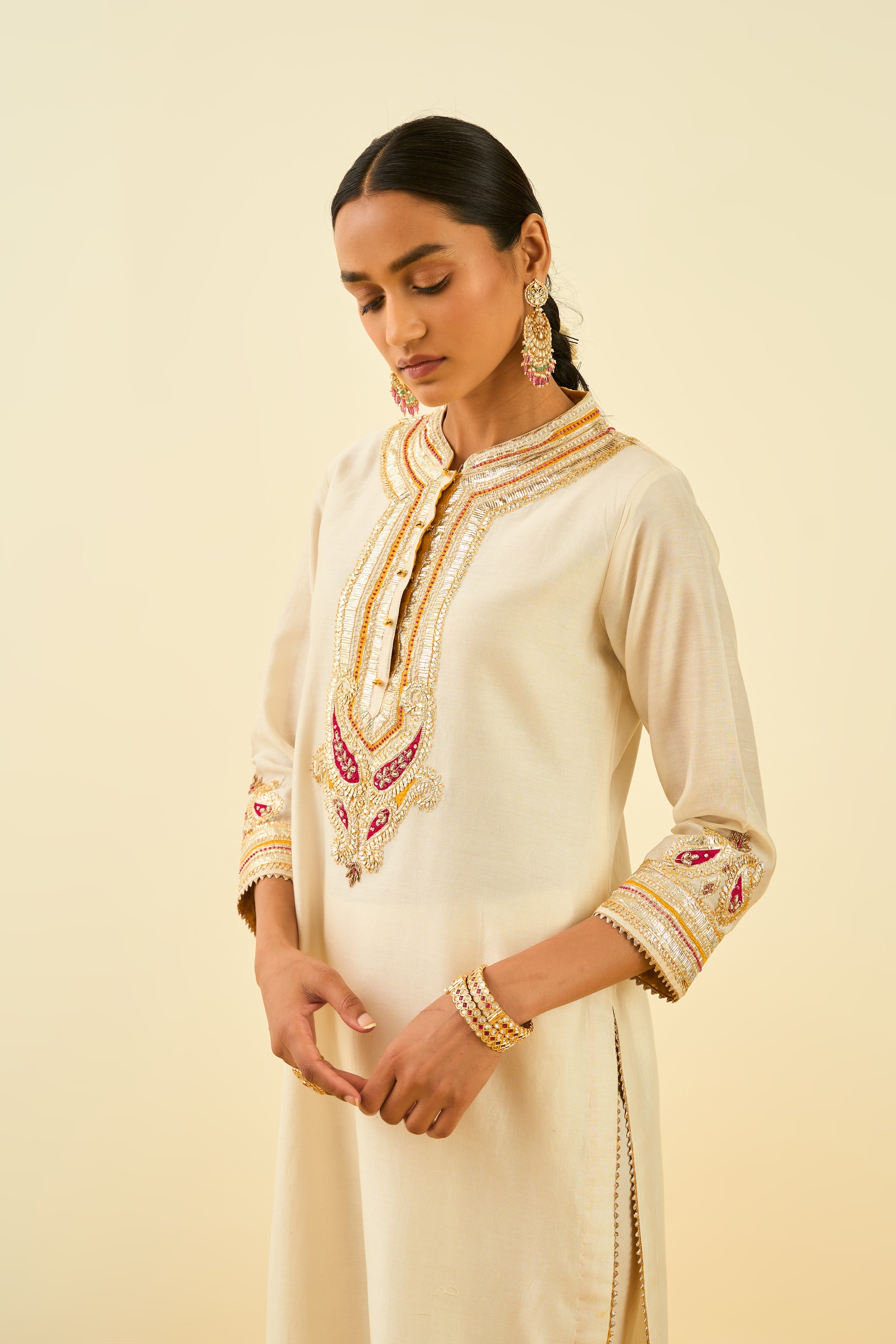Sheetal Batra - Arisah - Daisy Ivory Embroidered Kurta Set